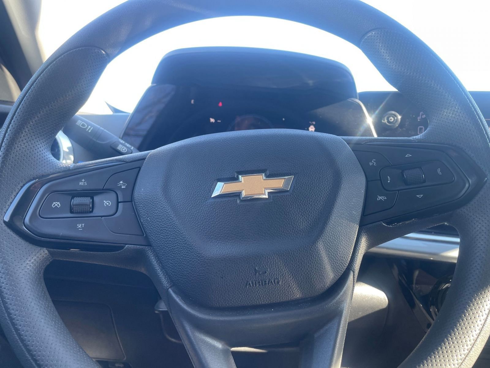 Thumbnail: 2025 Chevrolet Trax - 28