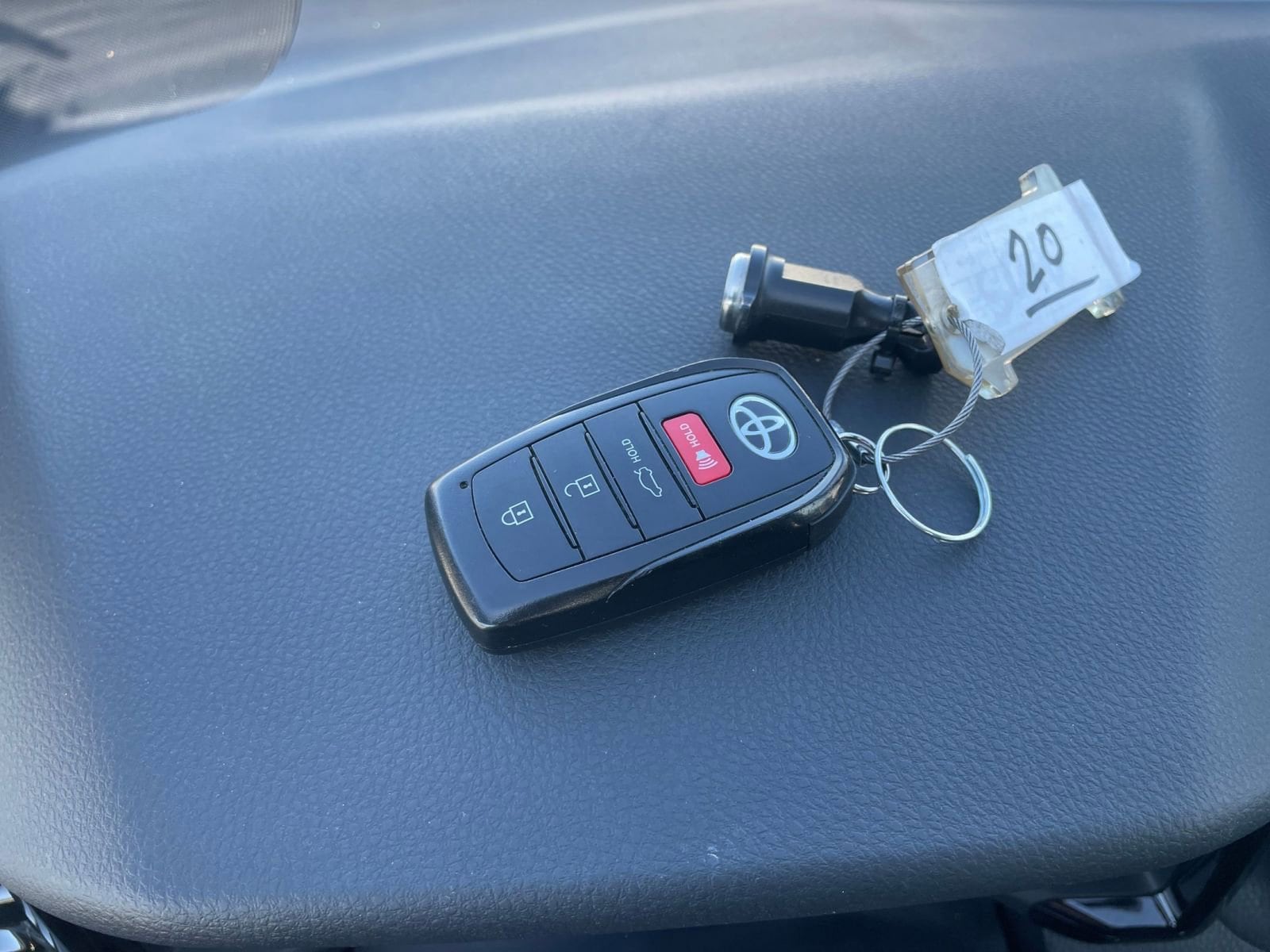 Thumbnail: 2025 Toyota Camry - 21