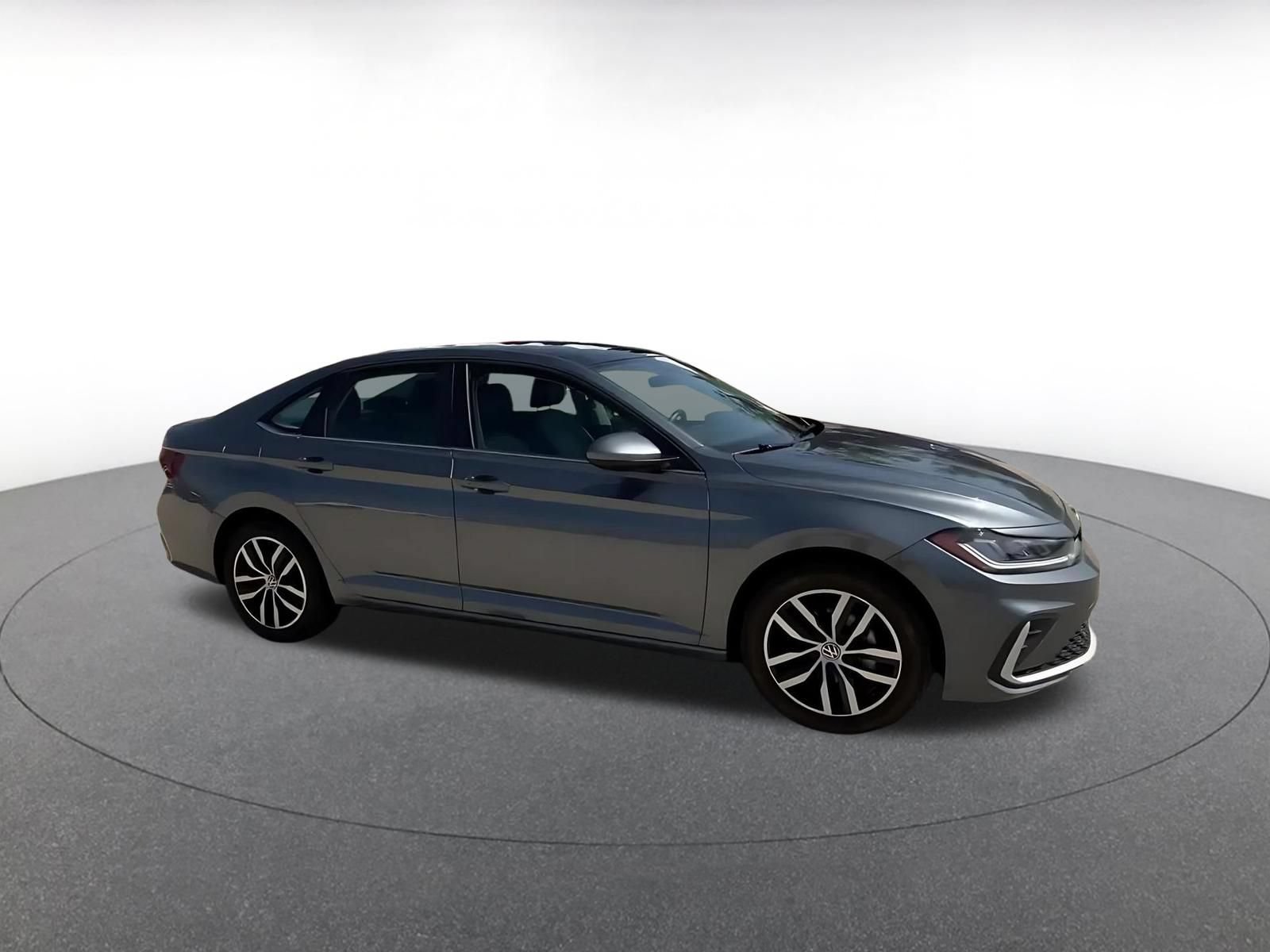 Thumbnail: 2025 Volkswagen Jetta - 2