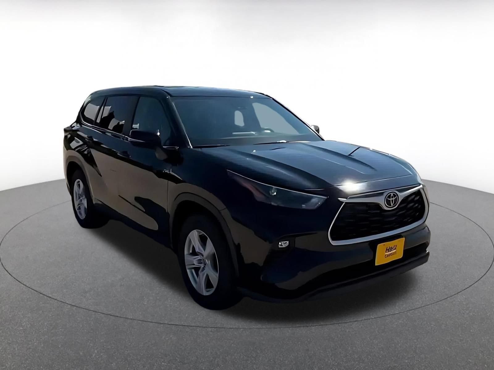 Thumbnail: 2025 Toyota Highlander - 3