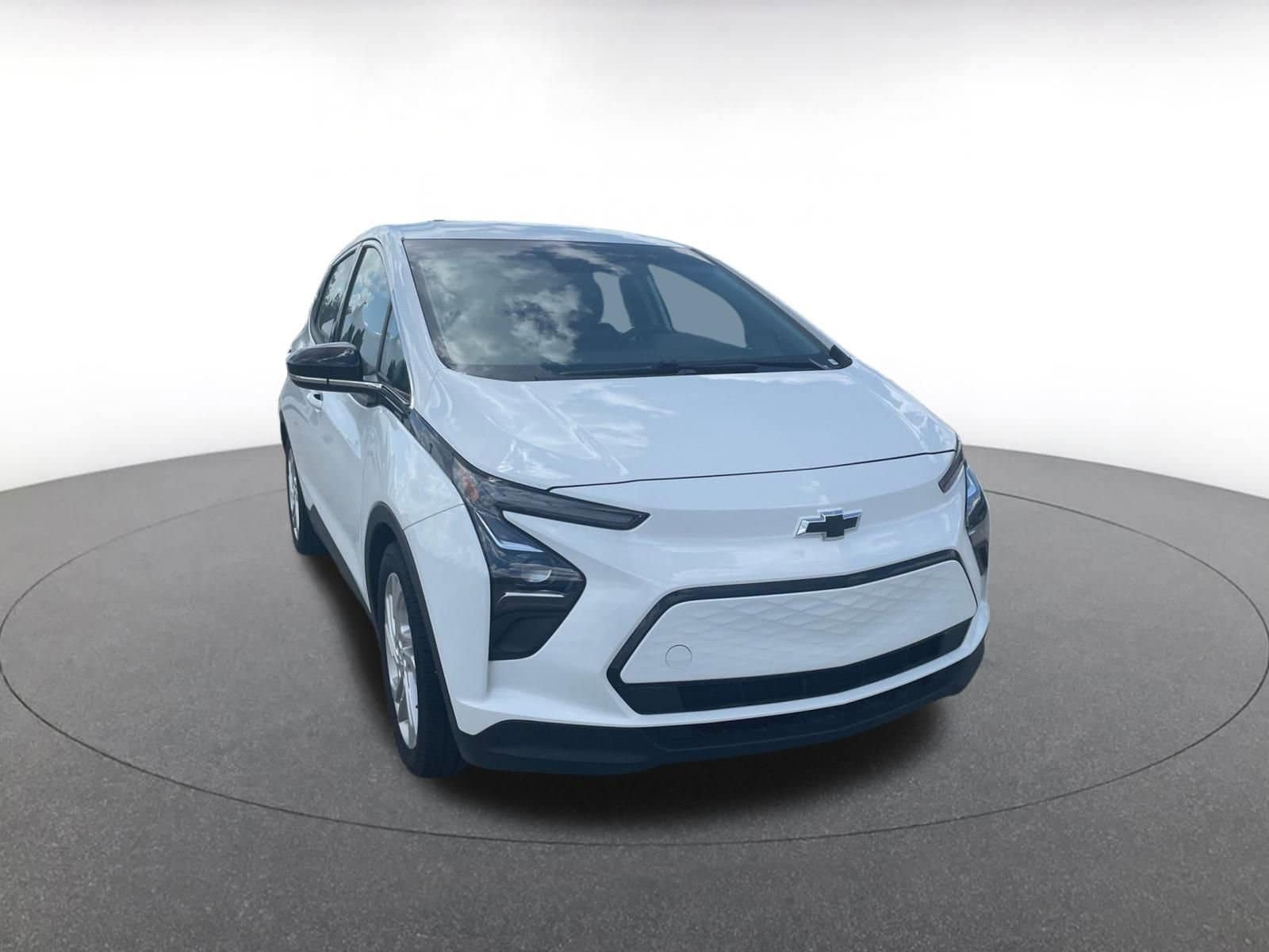 2023 Chevrolet Bolt EV LT's photo
