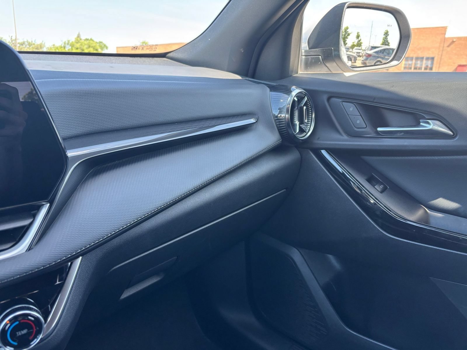 Thumbnail: 2025 Chevrolet Equinox - 35