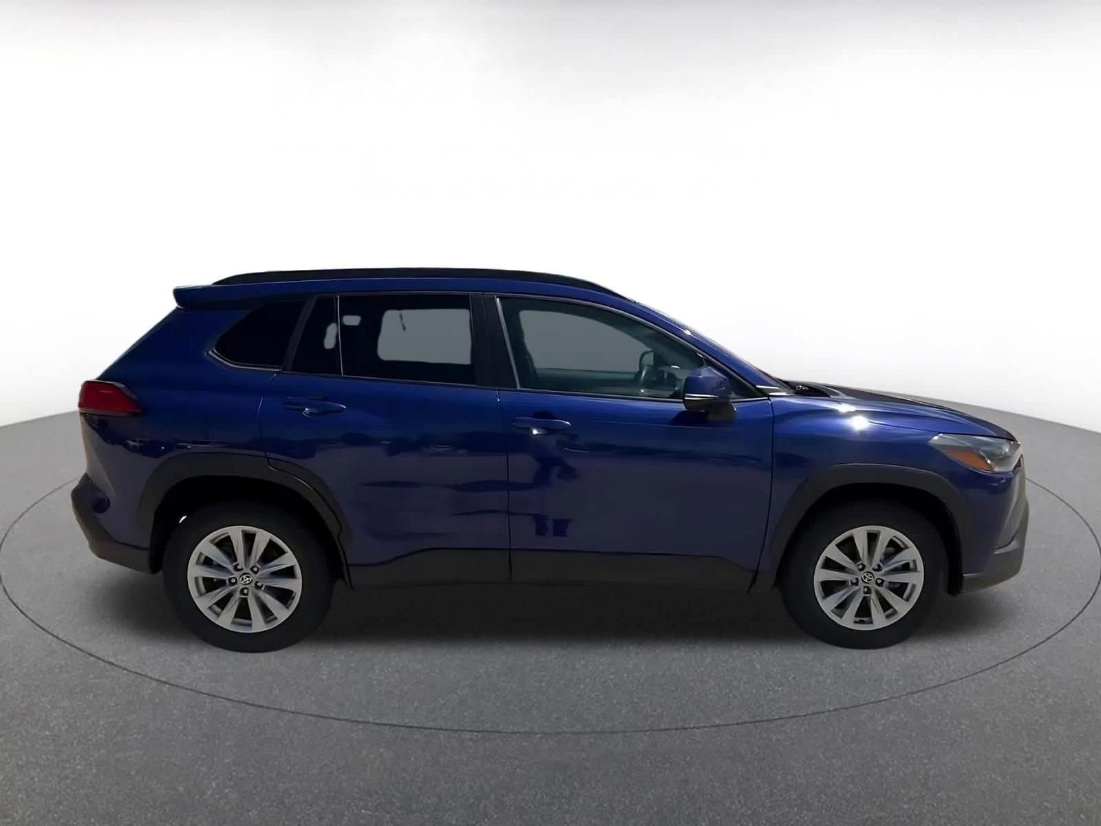 Thumbnail: 2023 Toyota Corolla Cross - 16