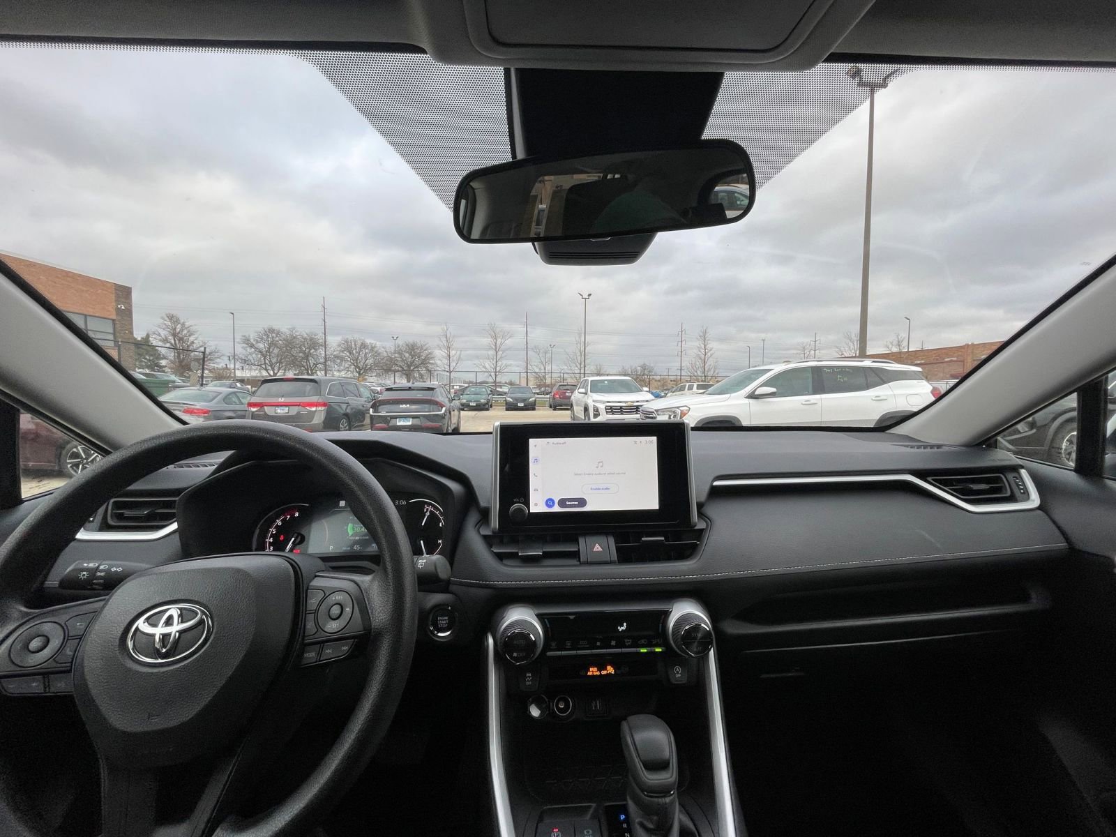 Thumbnail: 2025 Toyota RAV4 - 33