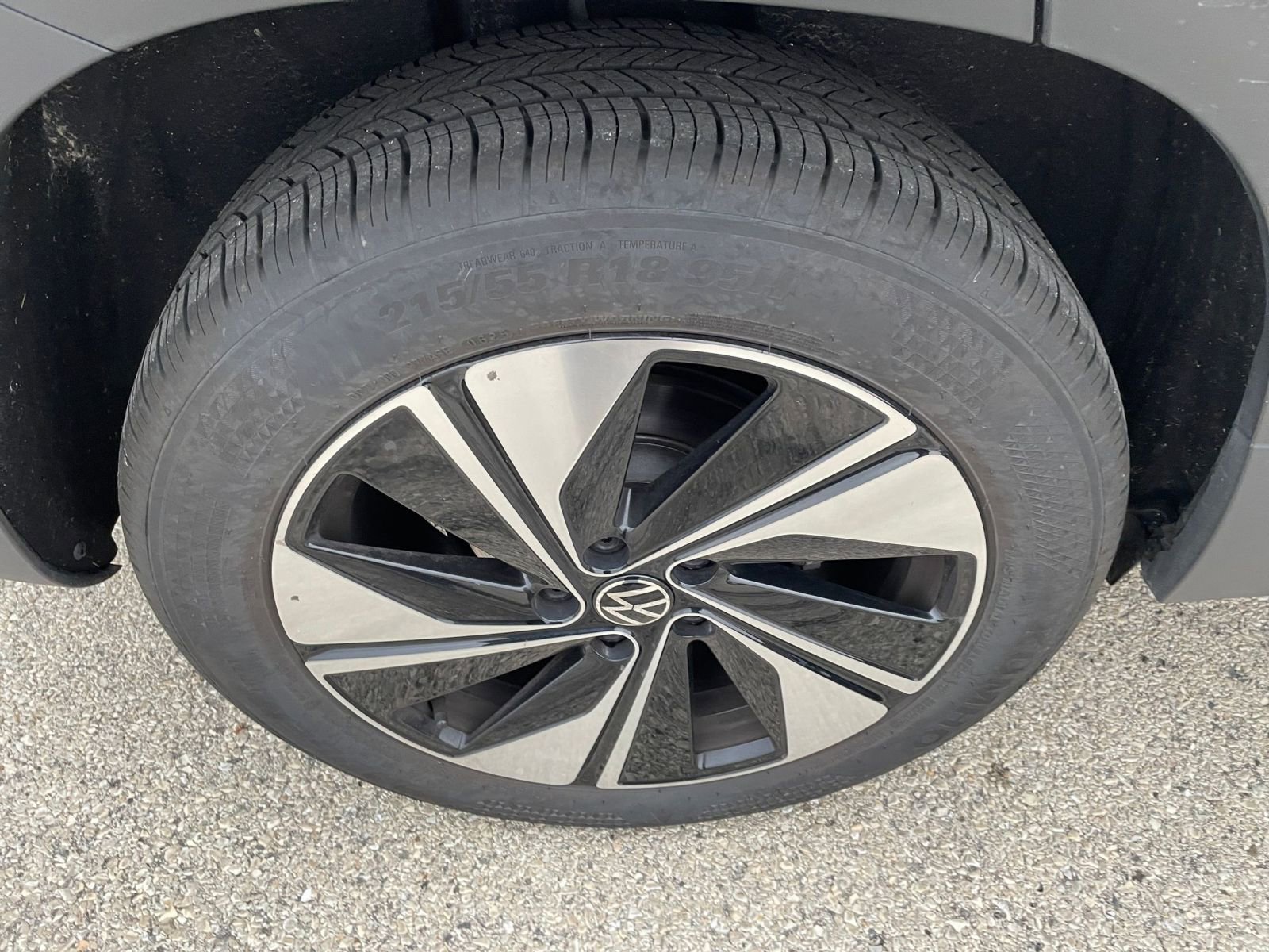 Thumbnail: 2025 Volkswagen Taos - 30