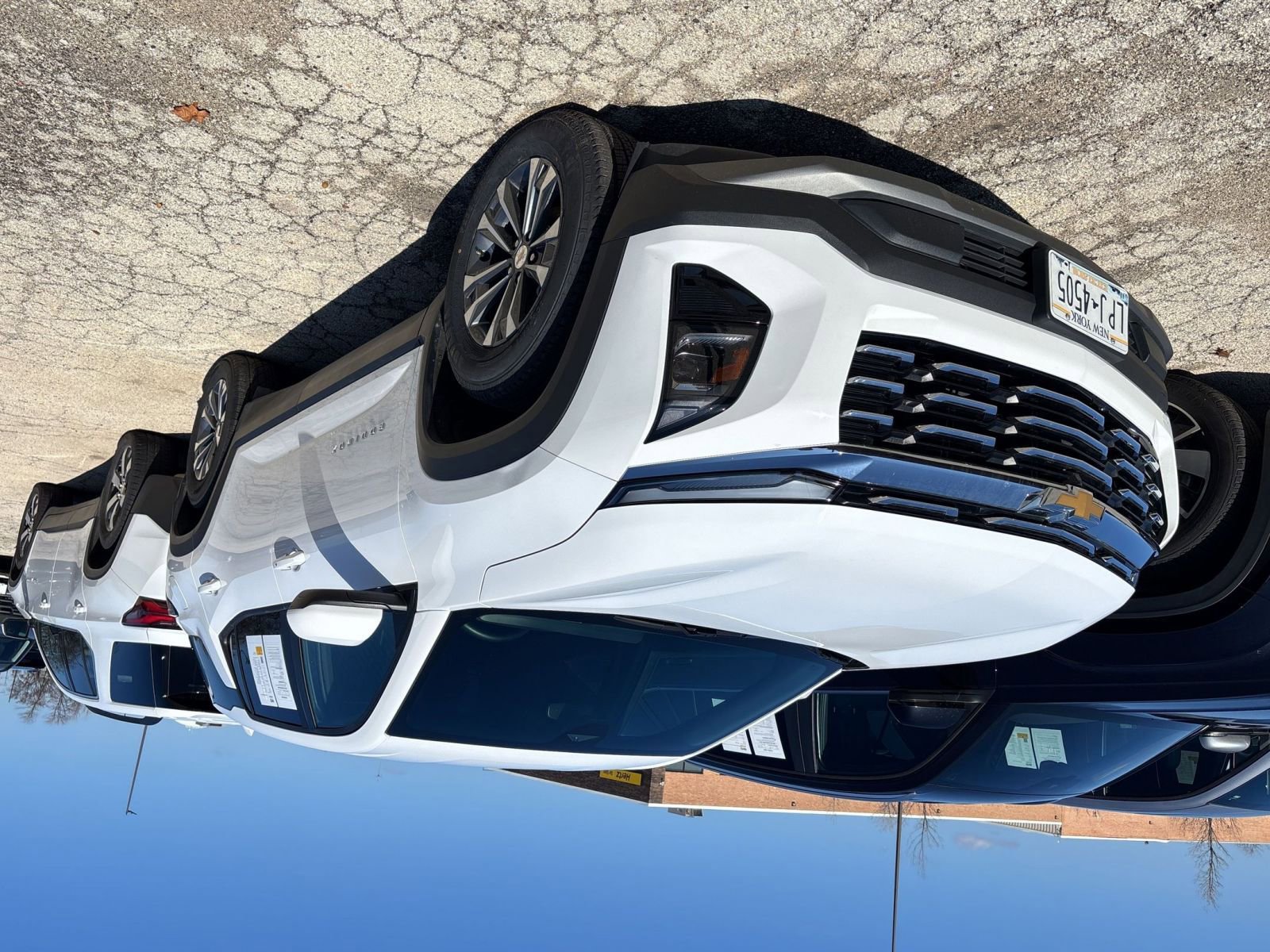 Thumbnail: 2025 Chevrolet Equinox - 4