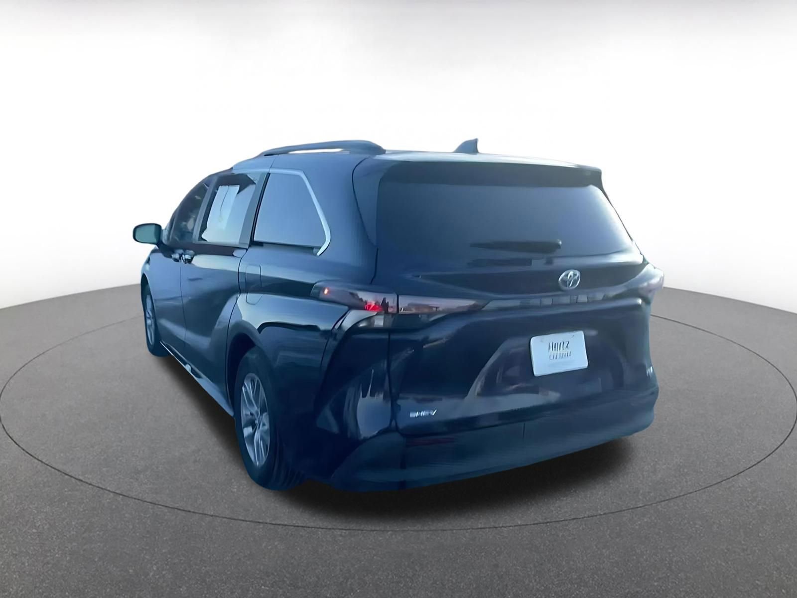 Thumbnail: 2025 Toyota Sienna - 11