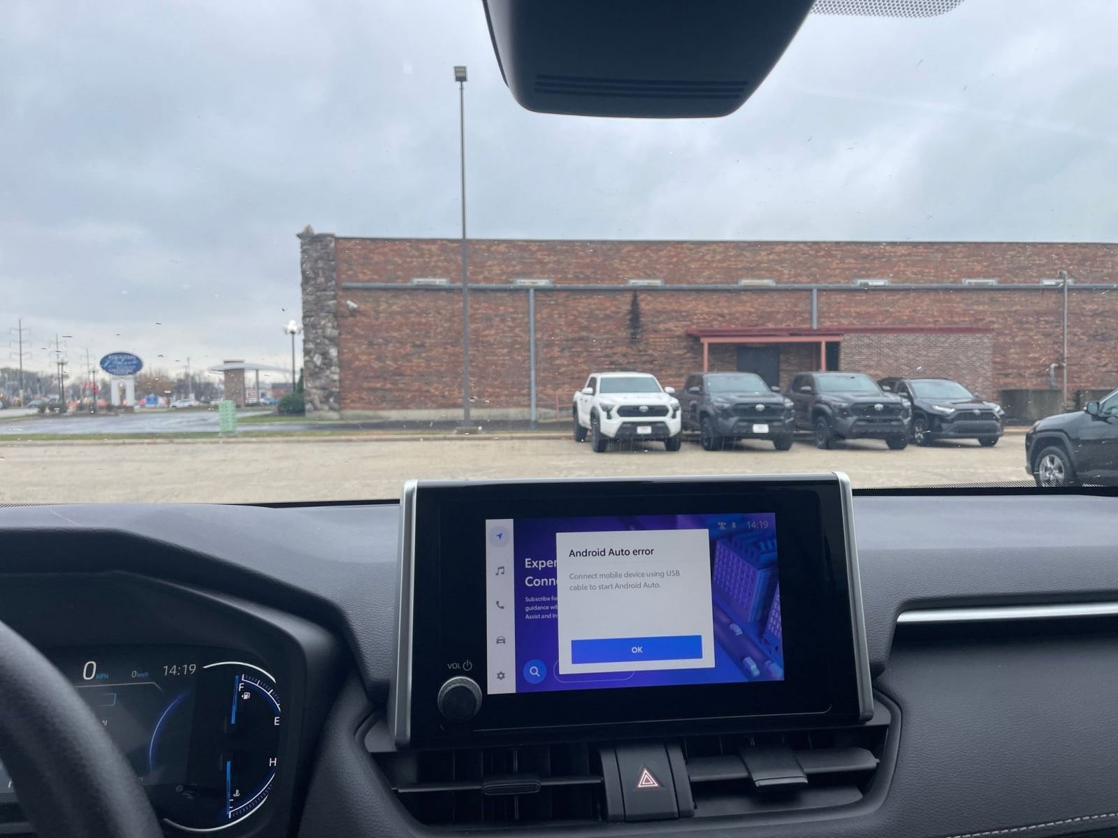 Thumbnail: 2025 Toyota RAV4 - 18