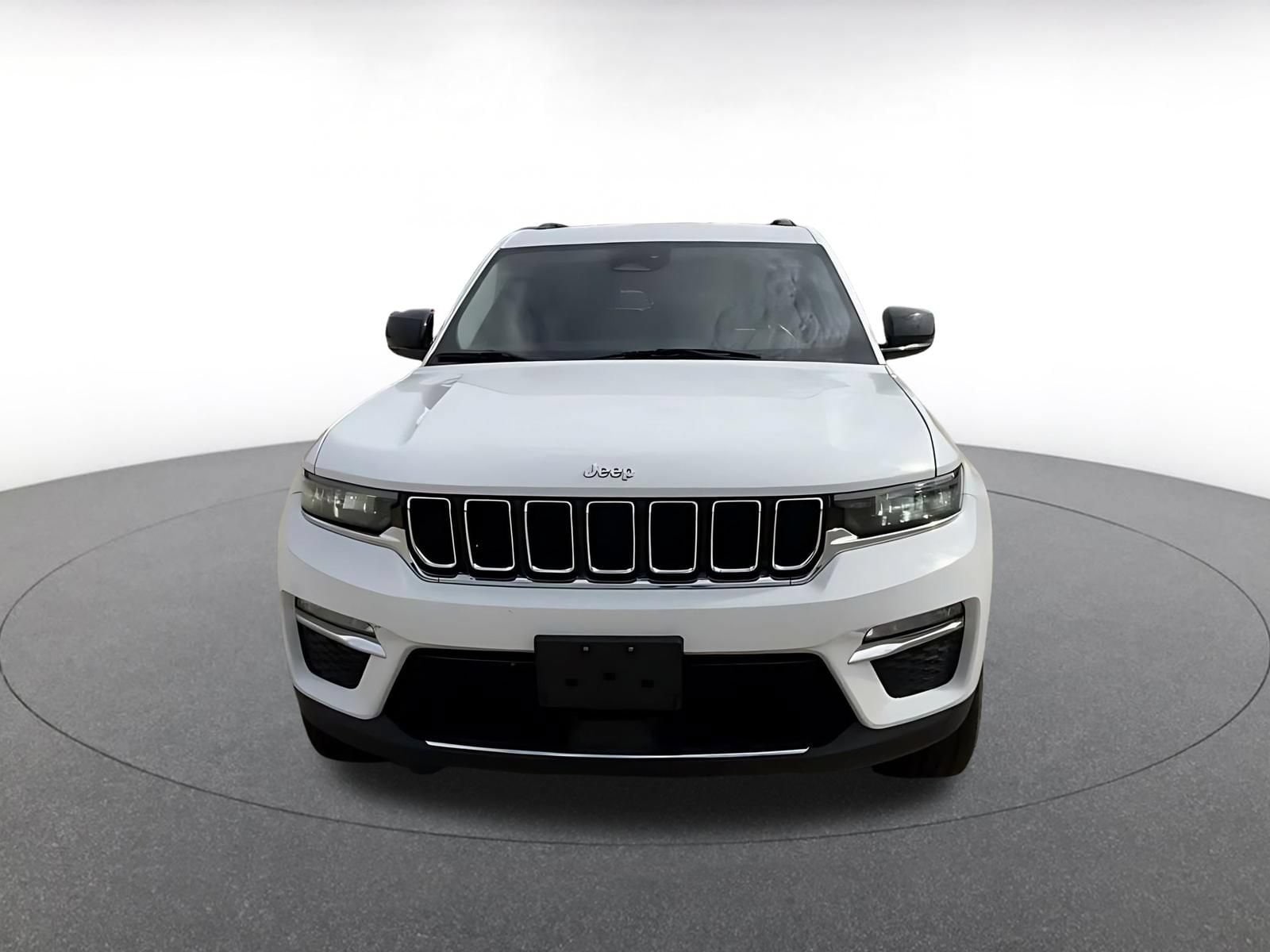Thumbnail: 2022 Jeep Grand Cherokee - 4