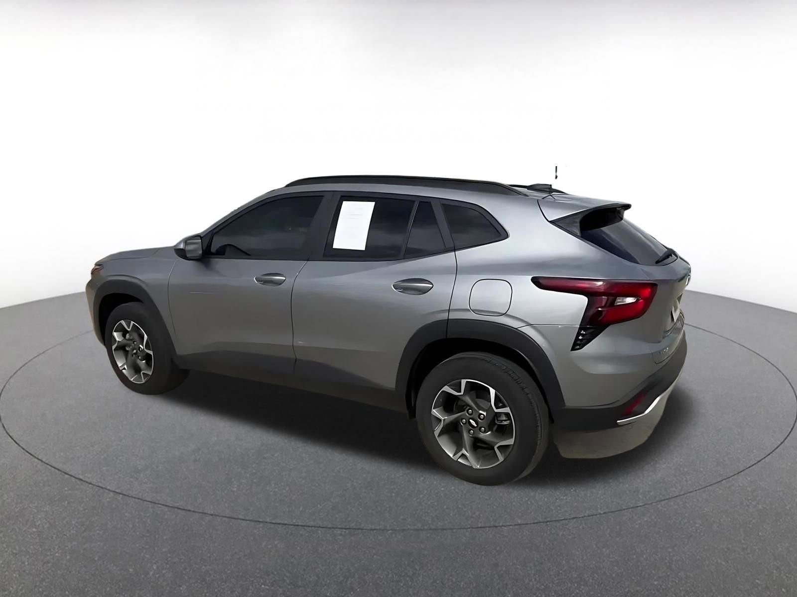 Thumbnail: 2025 Chevrolet Trax - 10