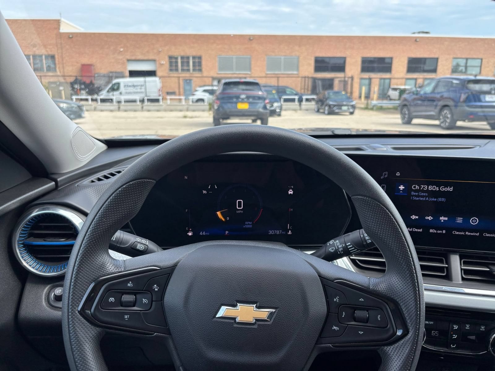 Thumbnail: 2025 Chevrolet Trax - 28