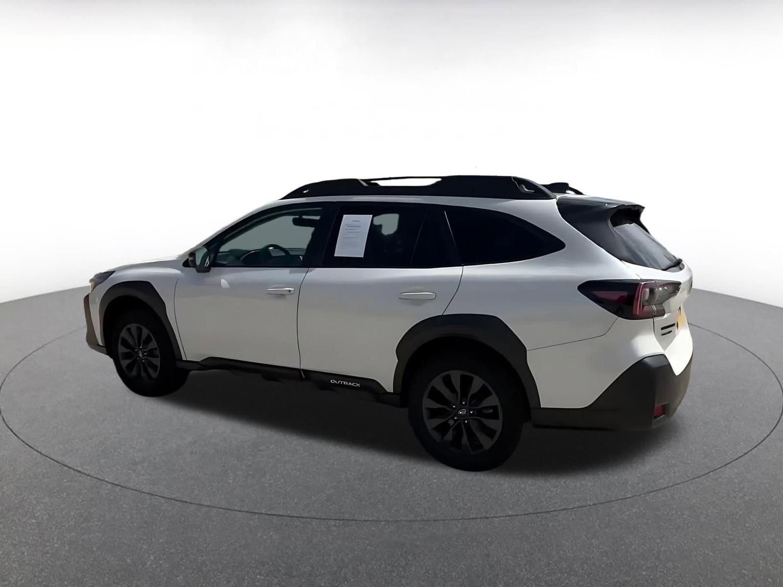 Thumbnail: 2024 Subaru Outback - 10