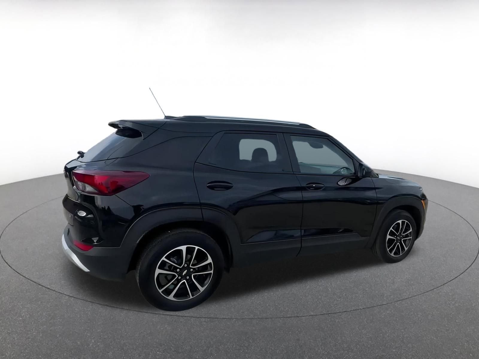 Thumbnail: 2025 Chevrolet TrailBlazer - 15