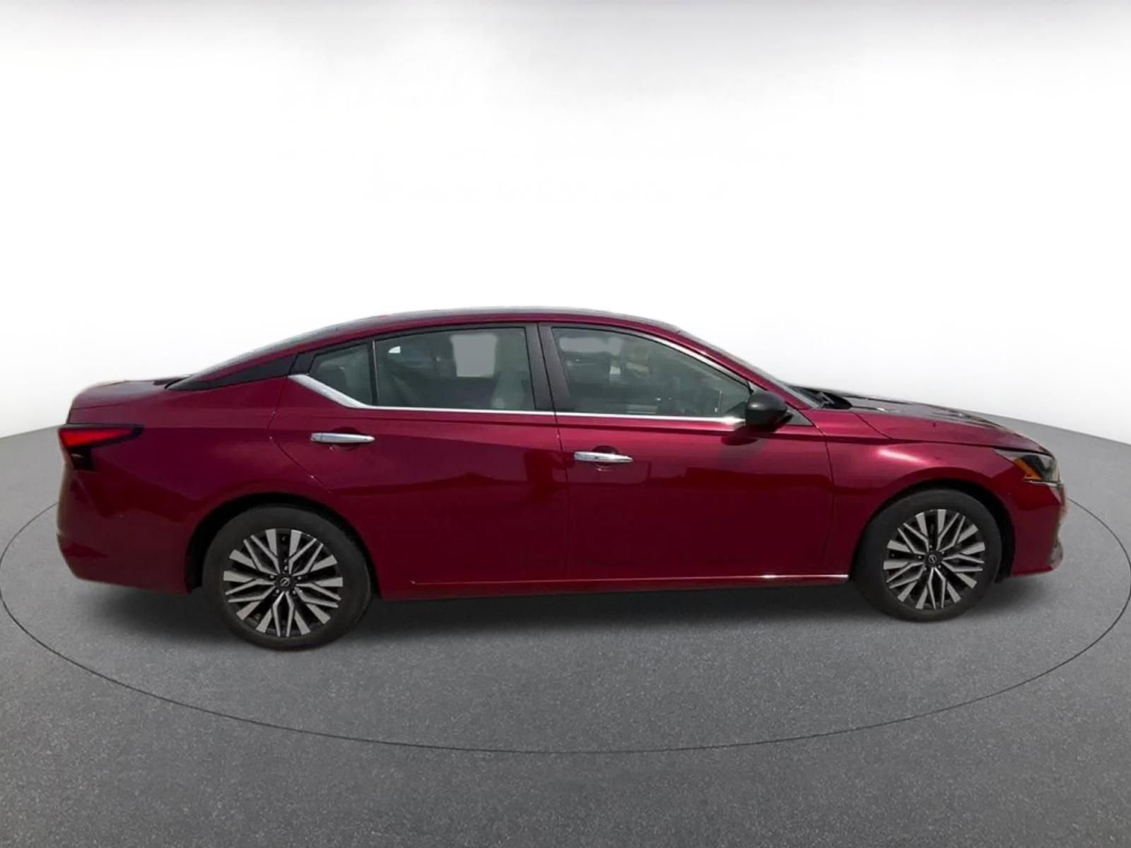 Thumbnail: 2025 Nissan Altima - 16