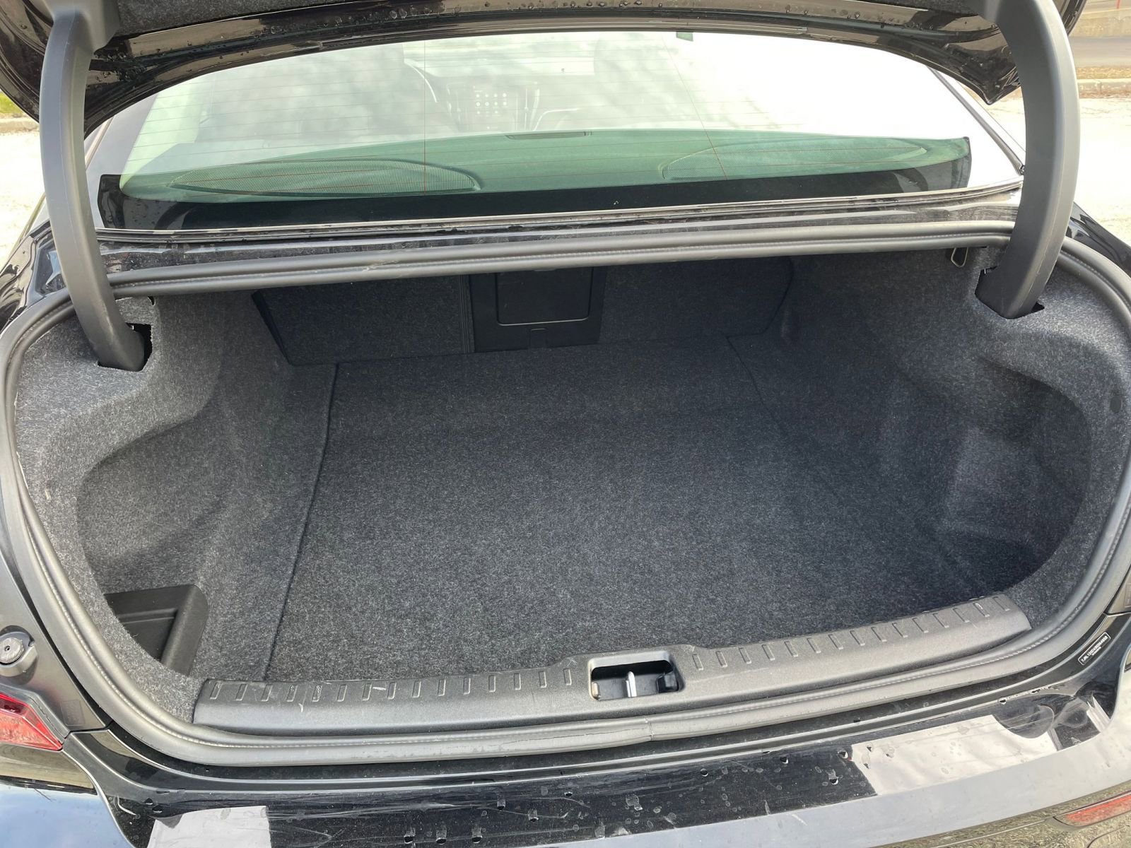 Thumbnail: 2025 Volvo S60 - 31