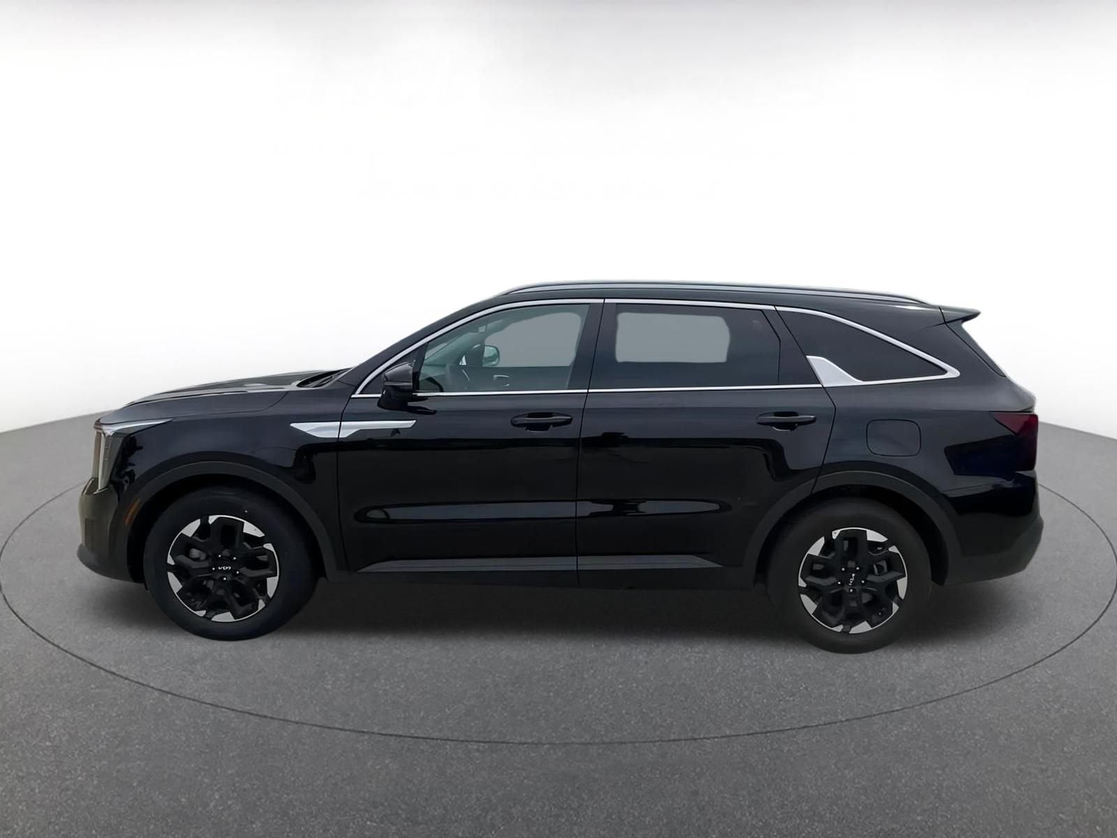 2024 Kia Sorento S 8