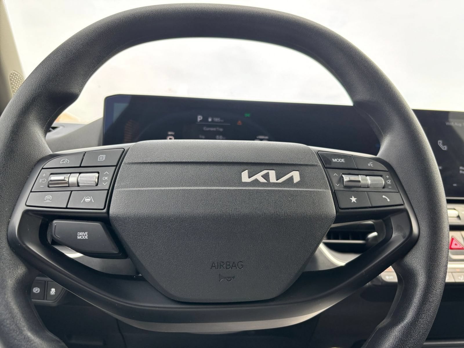 Thumbnail: 2025 Kia K4 - 25
