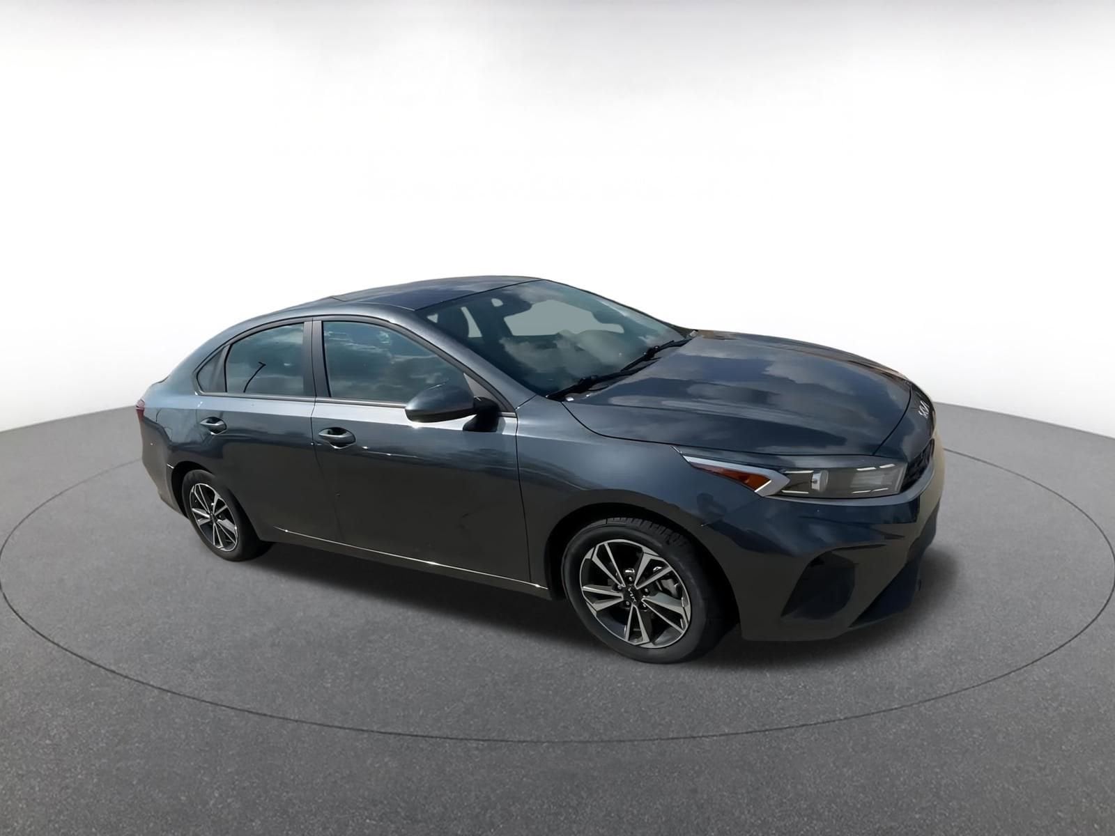 Thumbnail: 2024 Kia Forte - 2