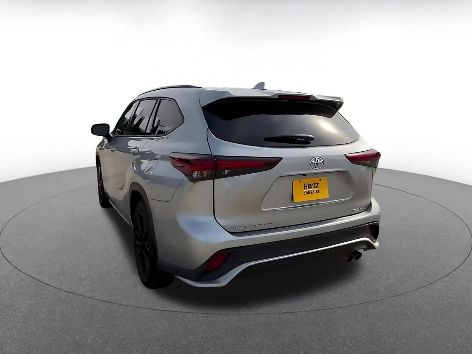 Thumbnail: 2025 Toyota Highlander - 11