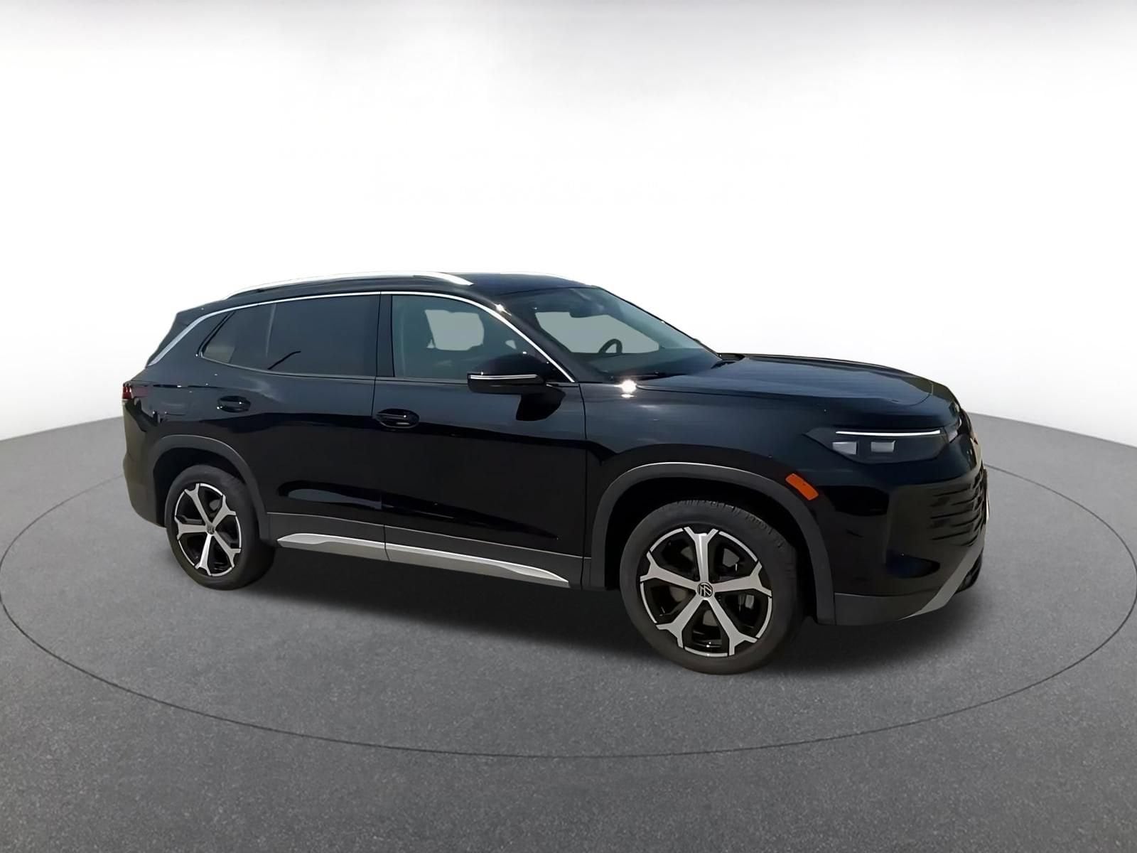Thumbnail: 2026 Volkswagen Tiguan - 2