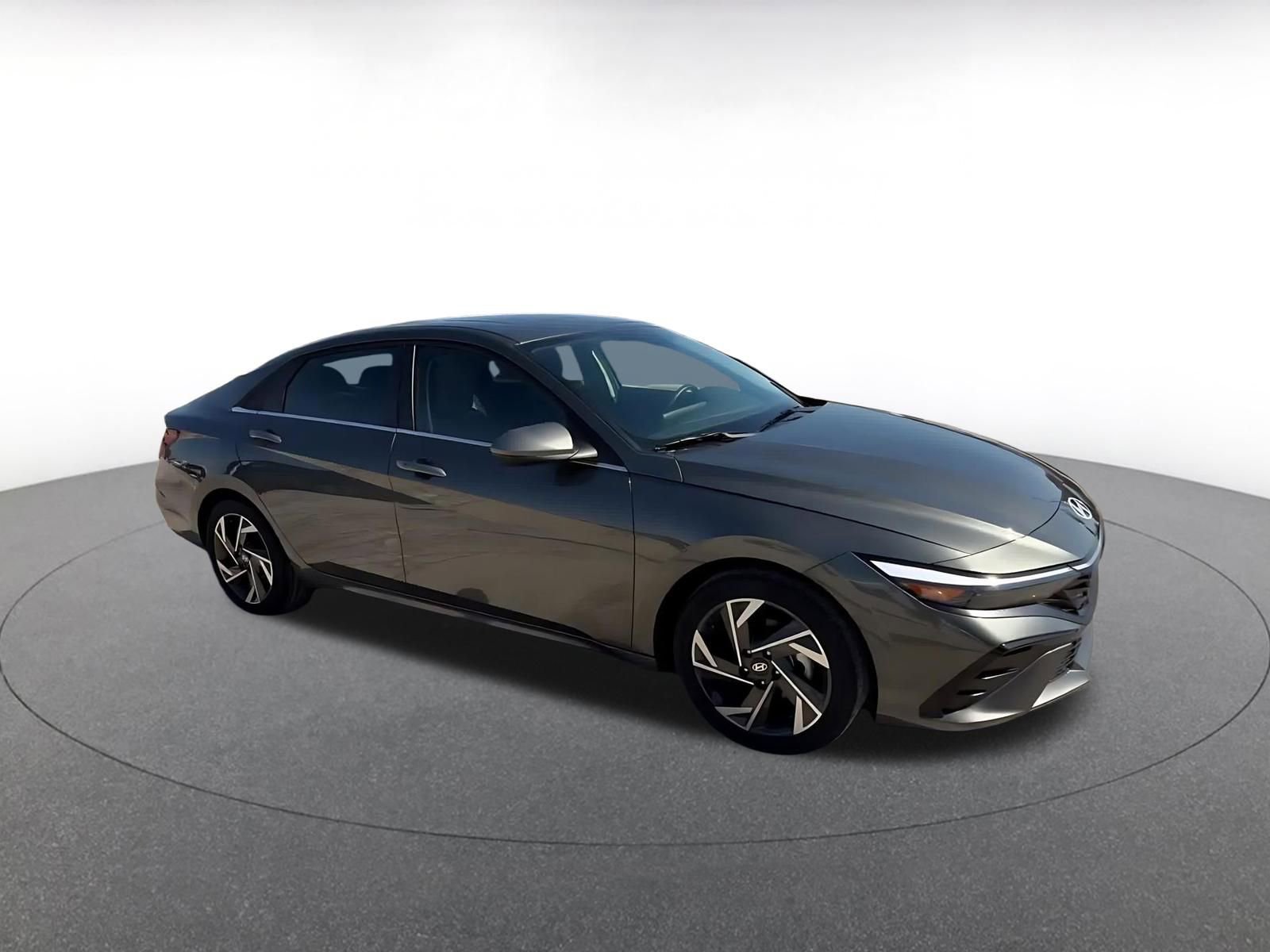 Thumbnail: 2025 Hyundai Elantra - 2