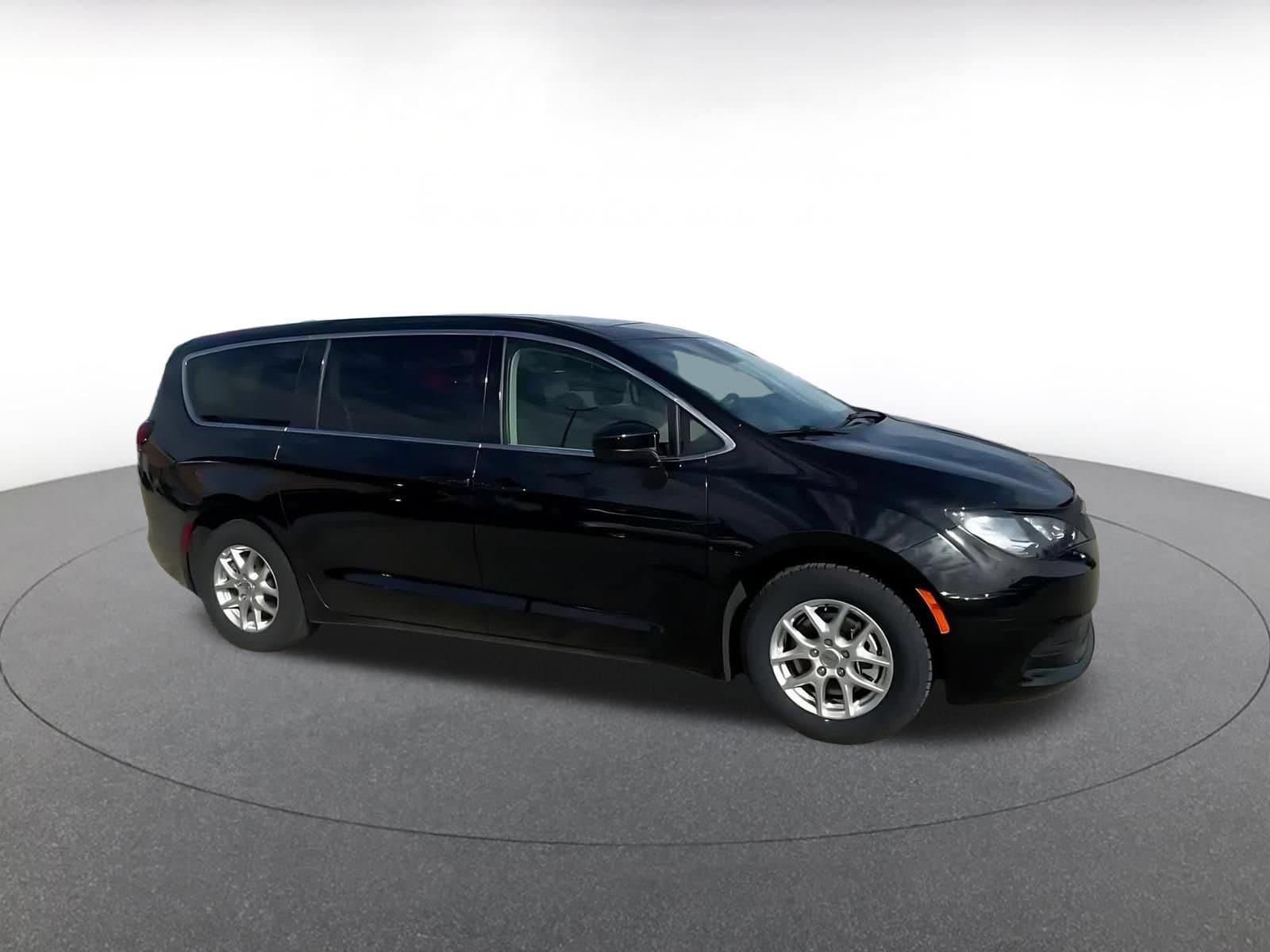 Thumbnail: 2024 Chrysler Voyager - 2