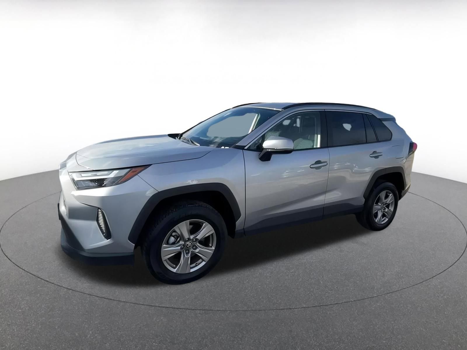 Thumbnail: 2025 Toyota RAV4 - 8