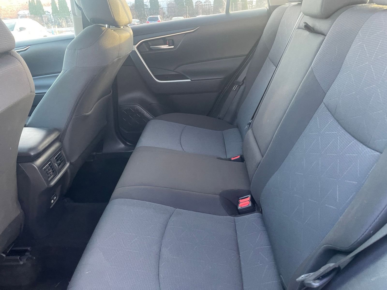 Thumbnail: 2025 Toyota RAV4 - 27