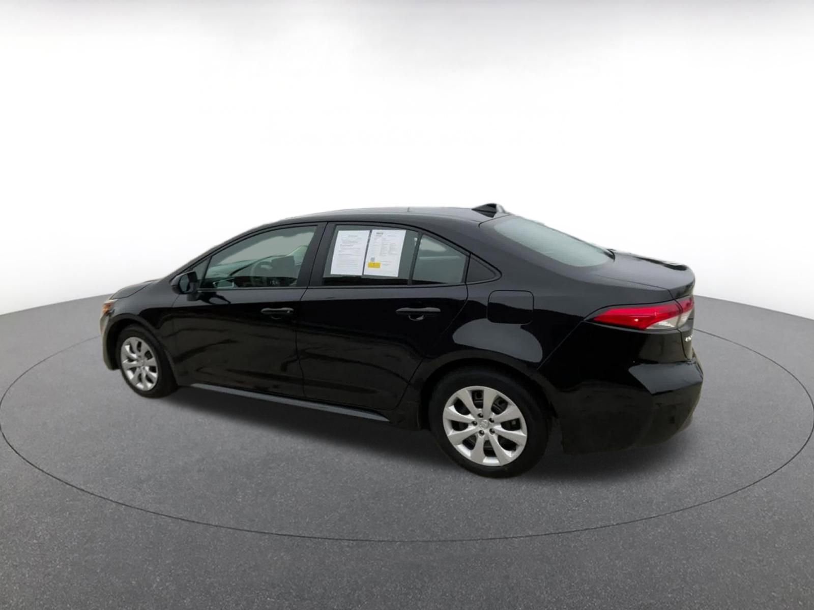 Thumbnail: 2025 Toyota Corolla - 10