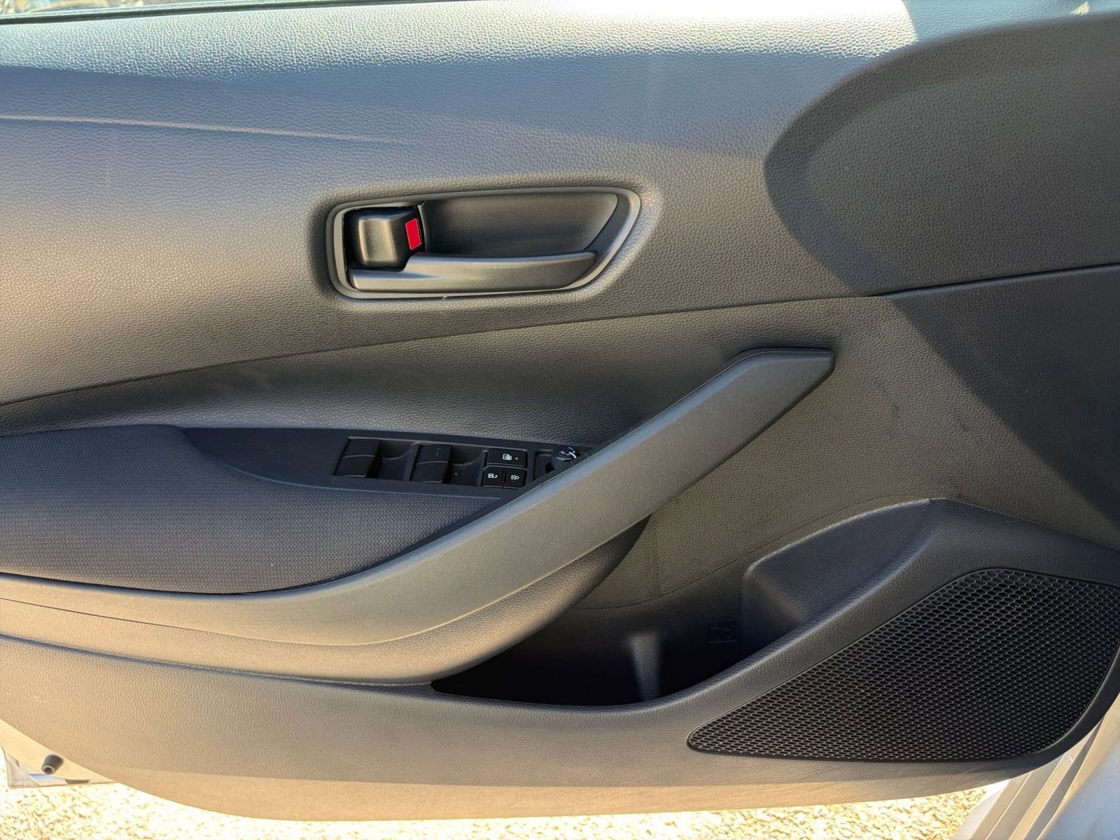 Thumbnail: 2025 Toyota Corolla - 18