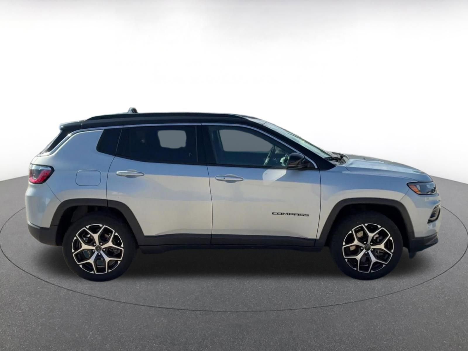 Thumbnail: 2025 Jeep Compass - 16