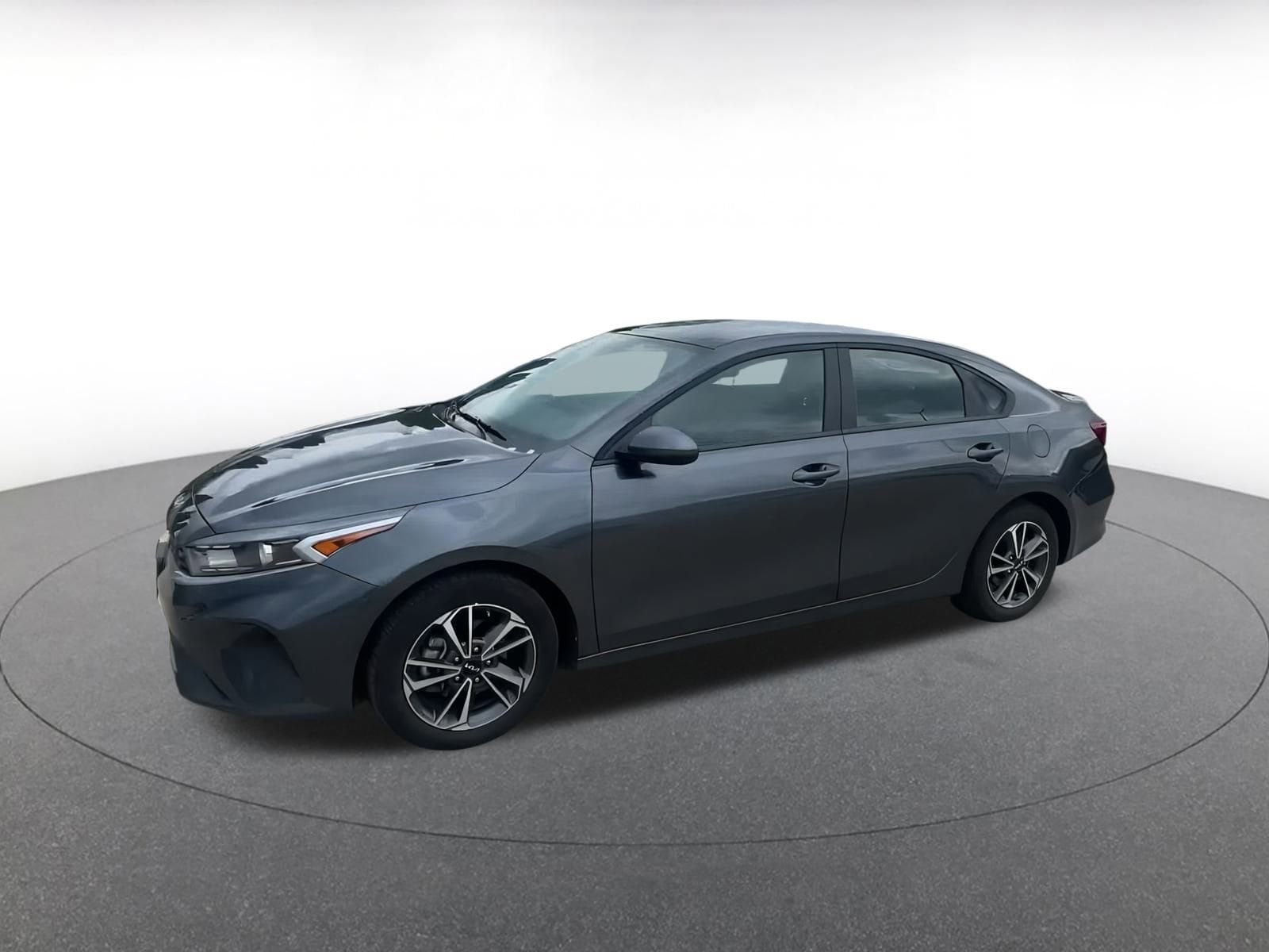 Thumbnail: 2024 Kia Forte - 9