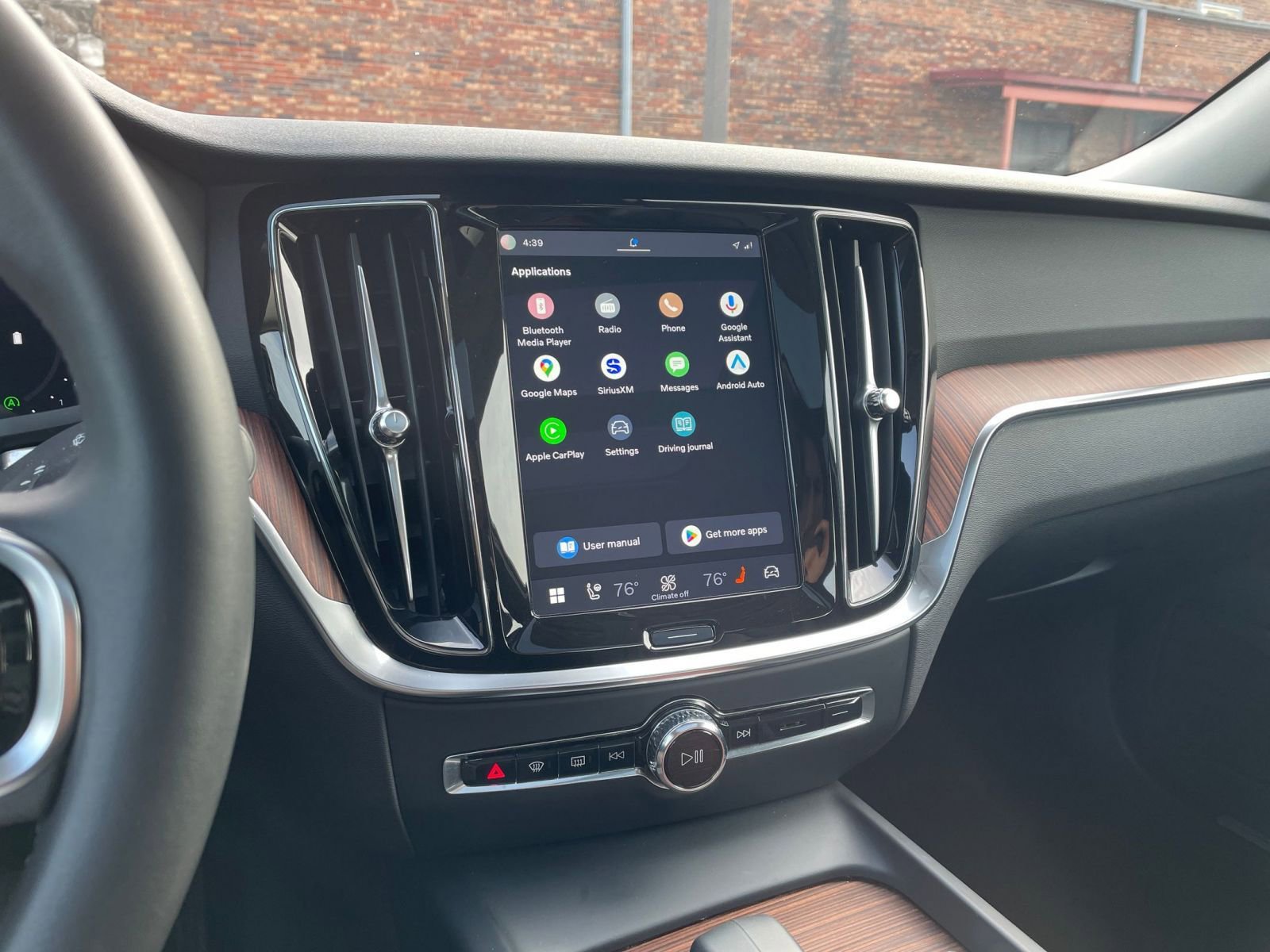 Thumbnail: 2025 Volvo S60 - 17