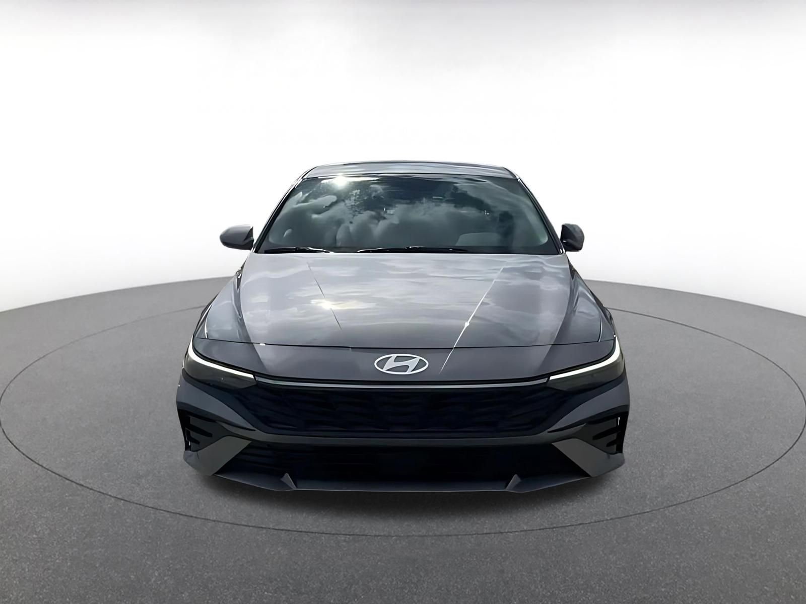 Thumbnail: 2025 Hyundai Elantra - 4