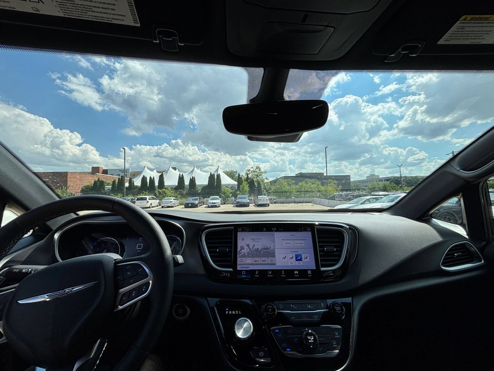Thumbnail: 2025 Chrysler Pacifica - 28