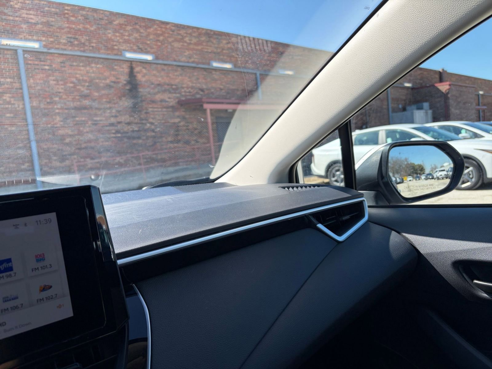 Thumbnail: 2025 Toyota Corolla - 33