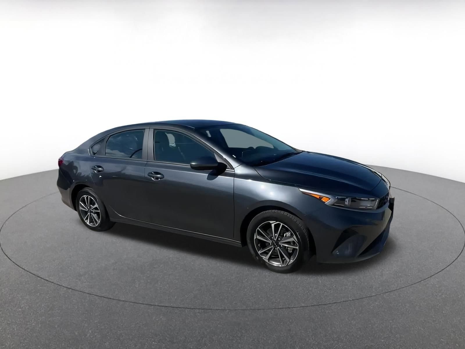 Thumbnail: 2024 Kia Forte - 2