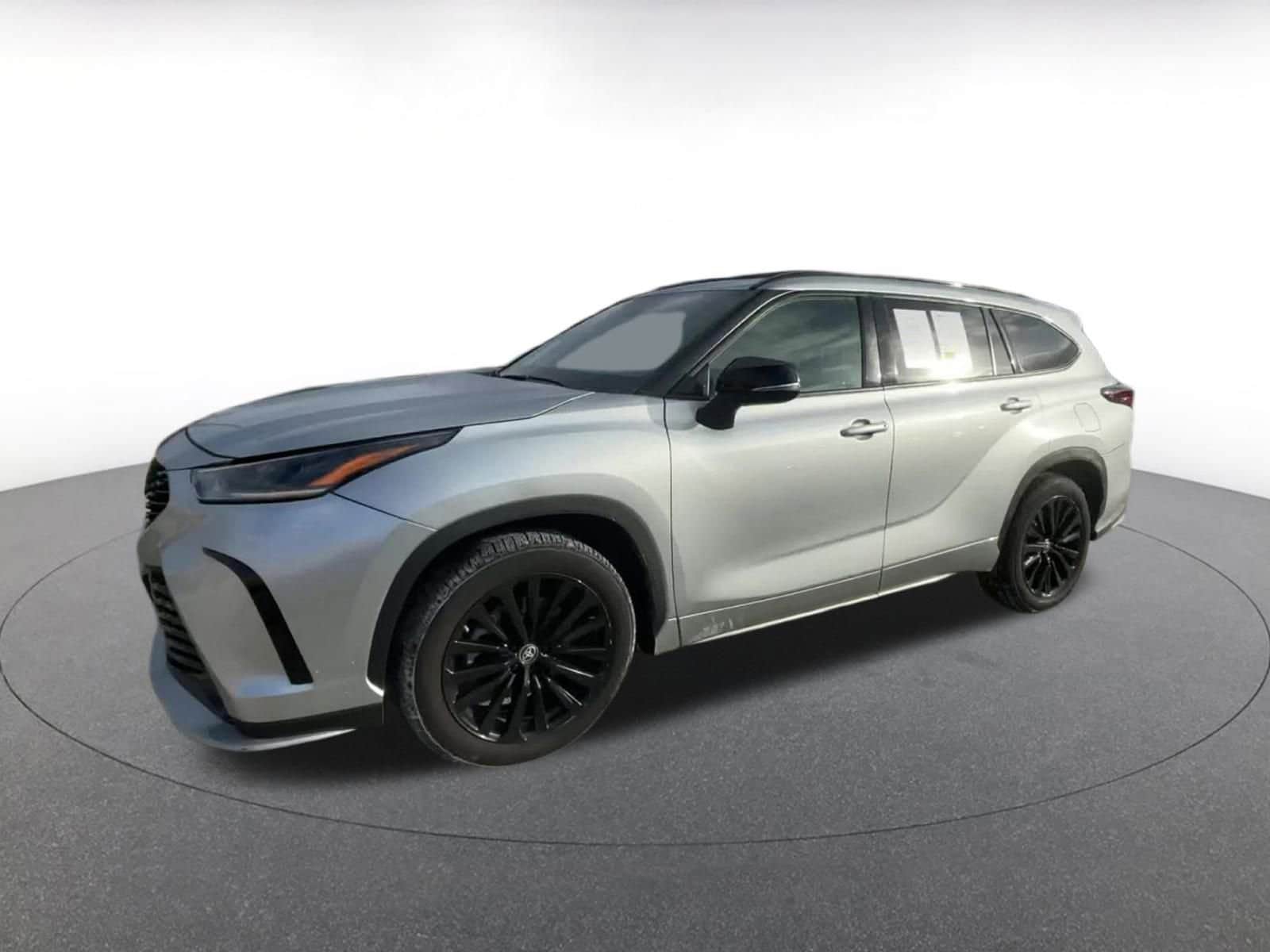 Thumbnail: 2024 Toyota Highlander - 8