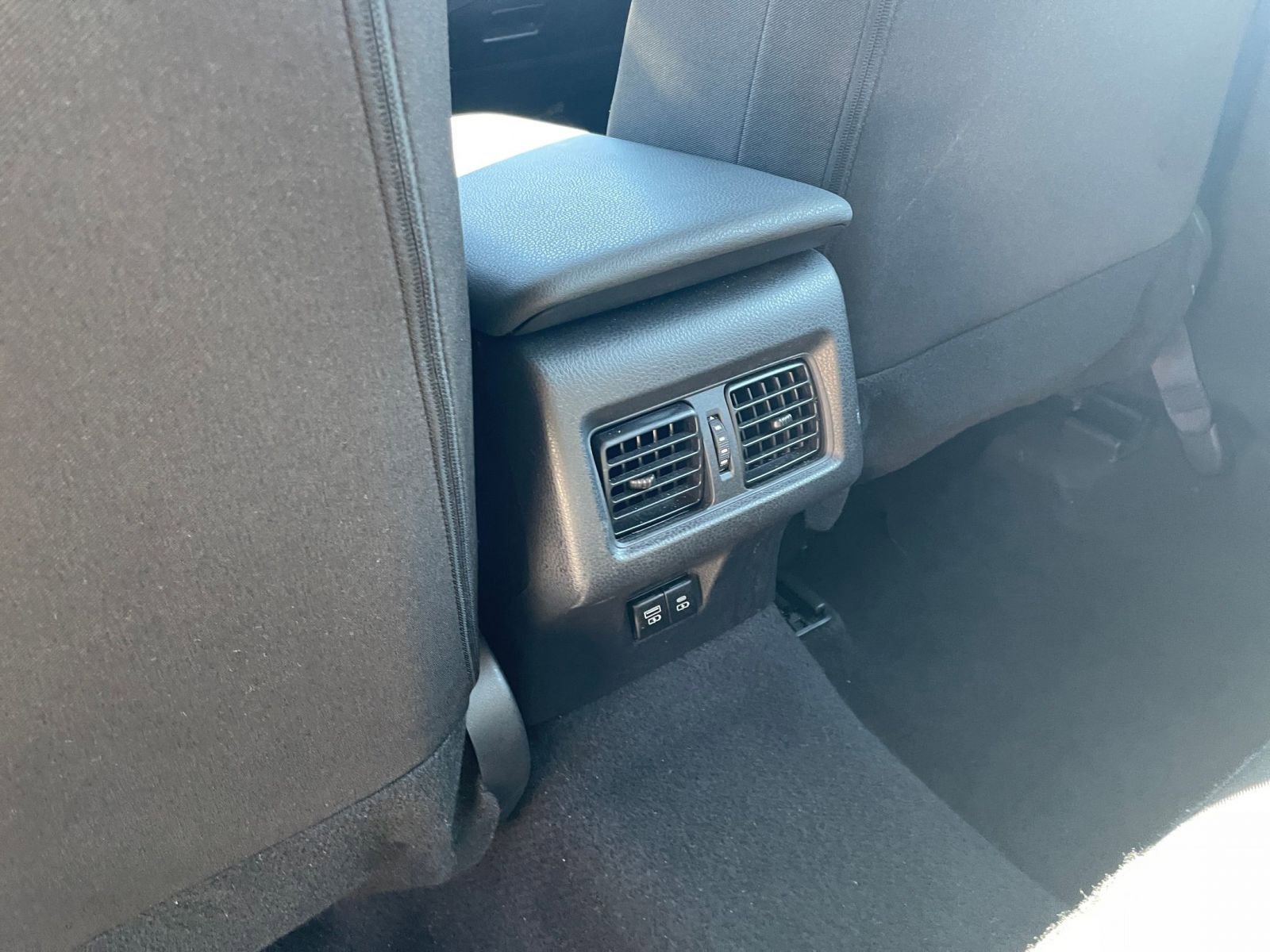 Thumbnail: 2025 Toyota Camry - 24