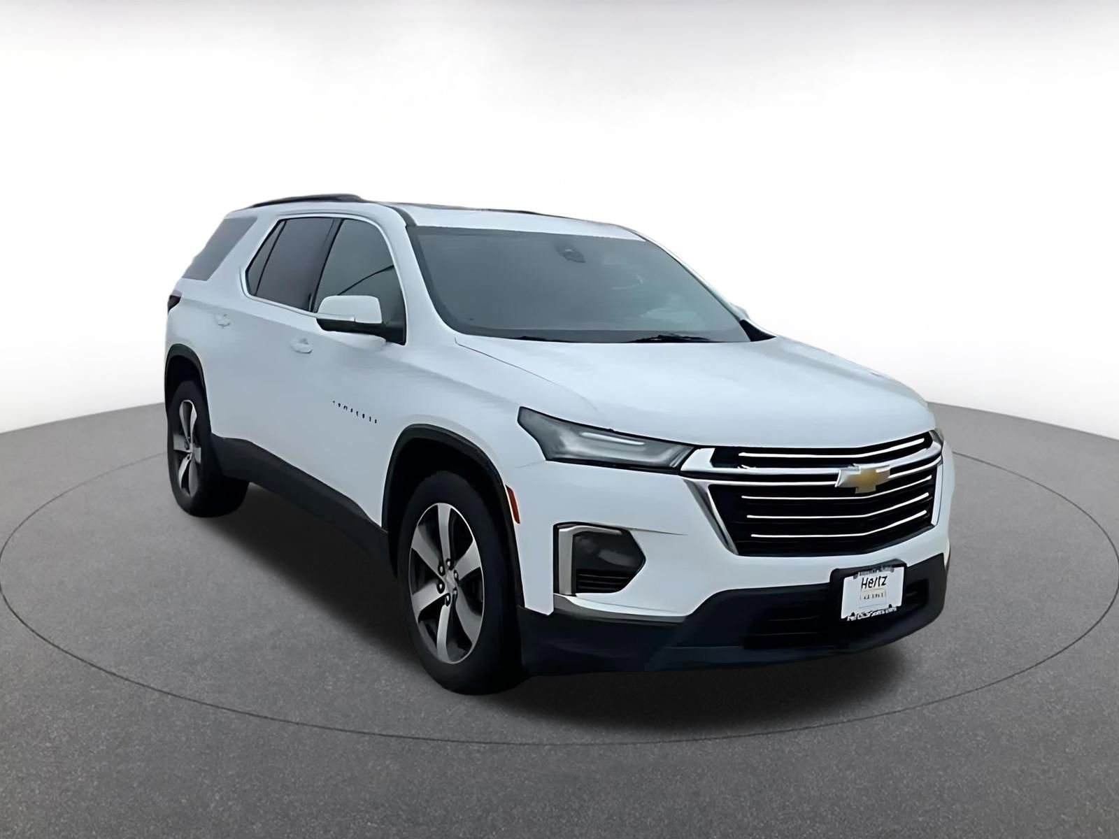 Thumbnail: 2022 Chevrolet Traverse - 3