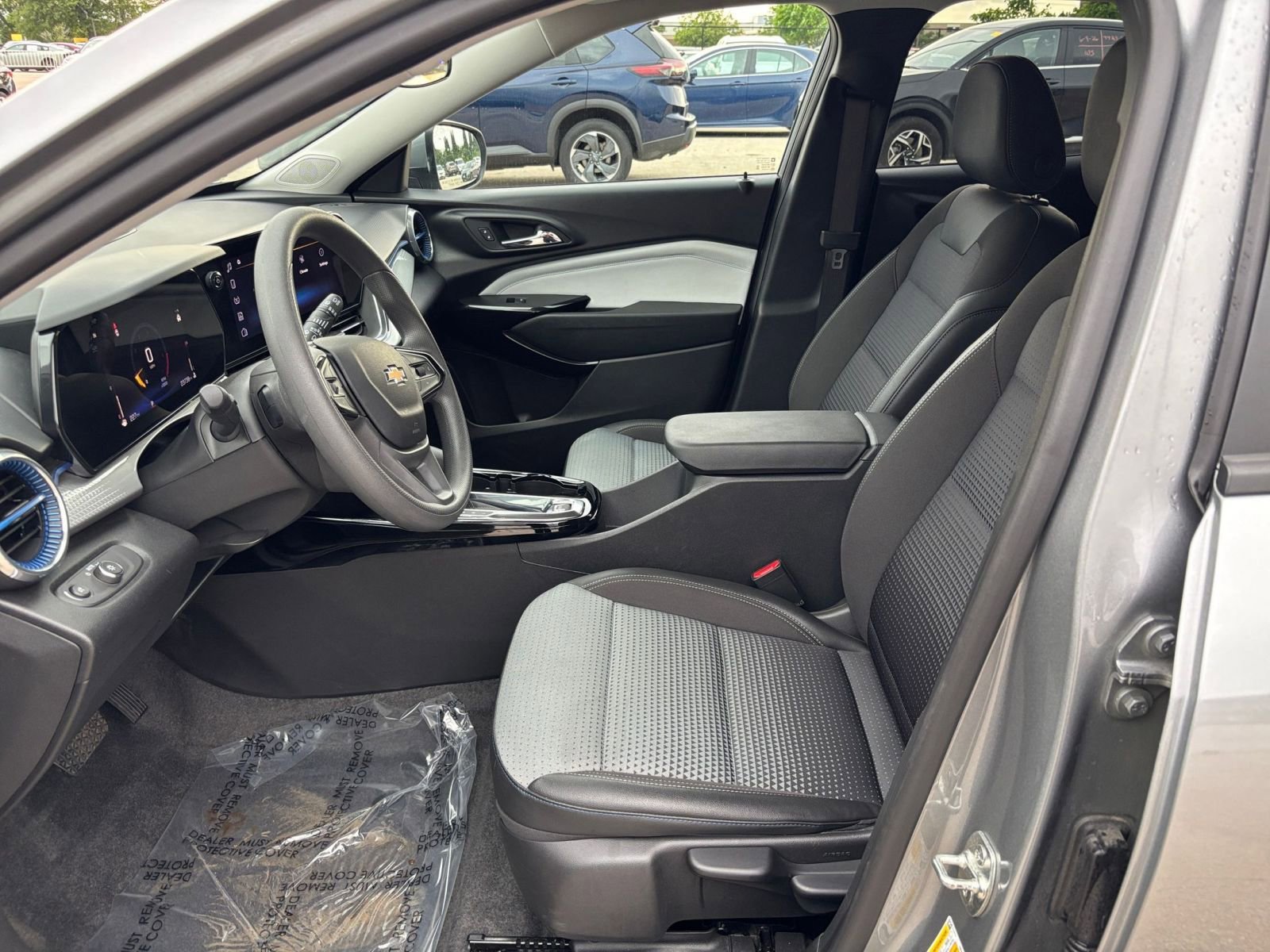 Thumbnail: 2025 Chevrolet Trax - 25