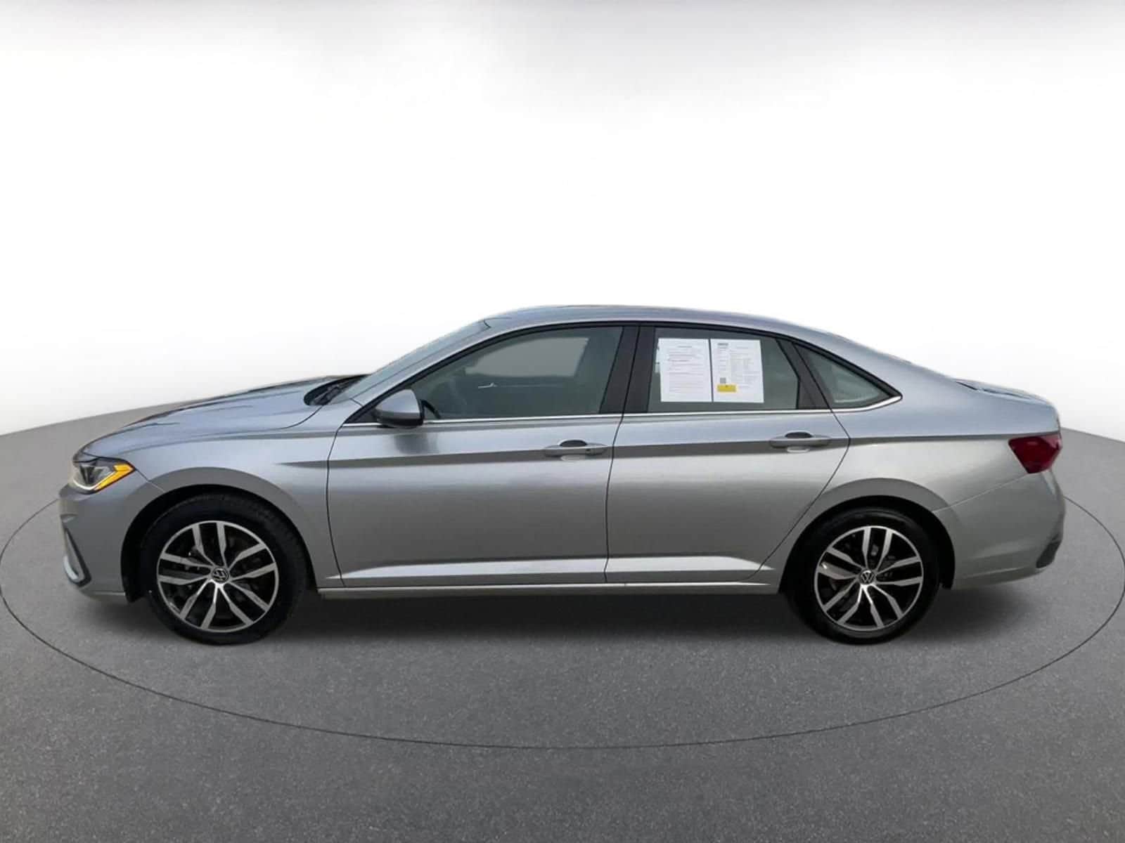 Thumbnail: 2025 Volkswagen Jetta - 11