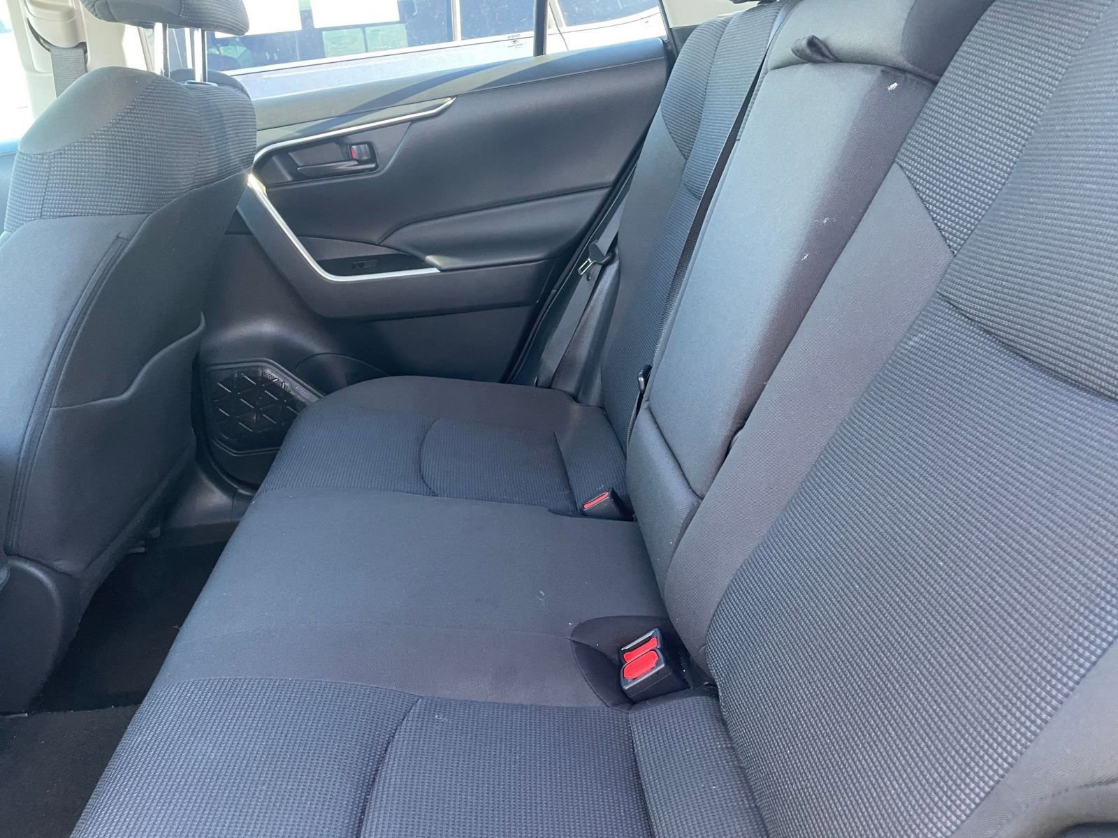 Thumbnail: 2025 Toyota RAV4 - 25