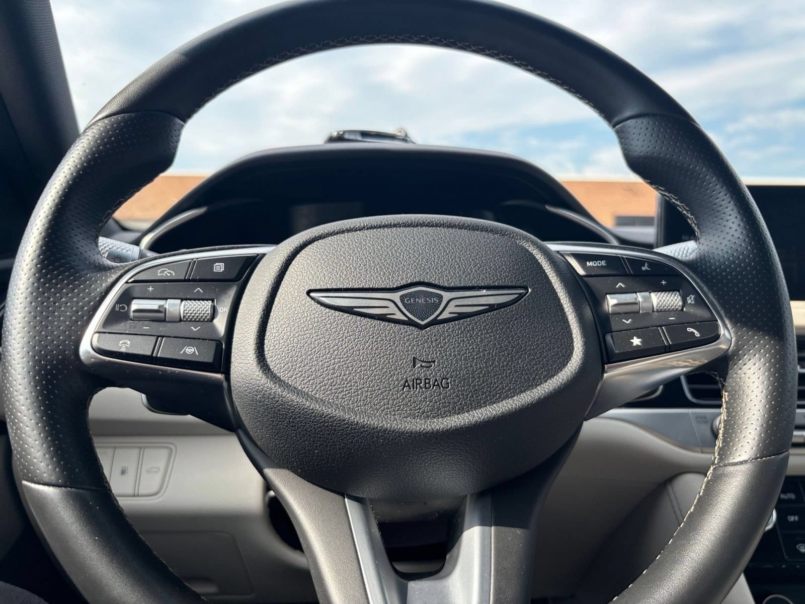 Thumbnail: 2025 Genesis G70 - 25