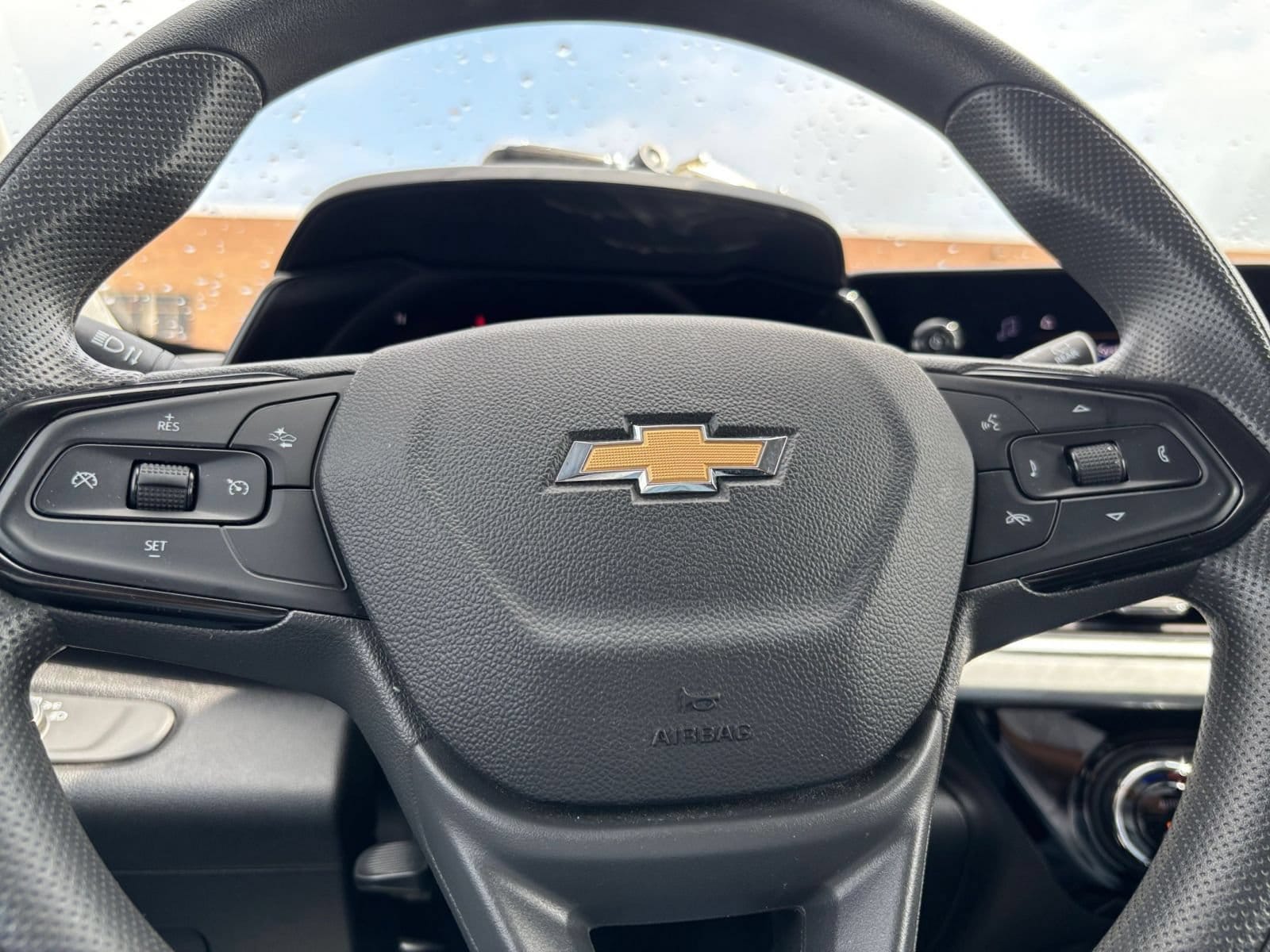 Thumbnail: 2025 Chevrolet Trax - 25