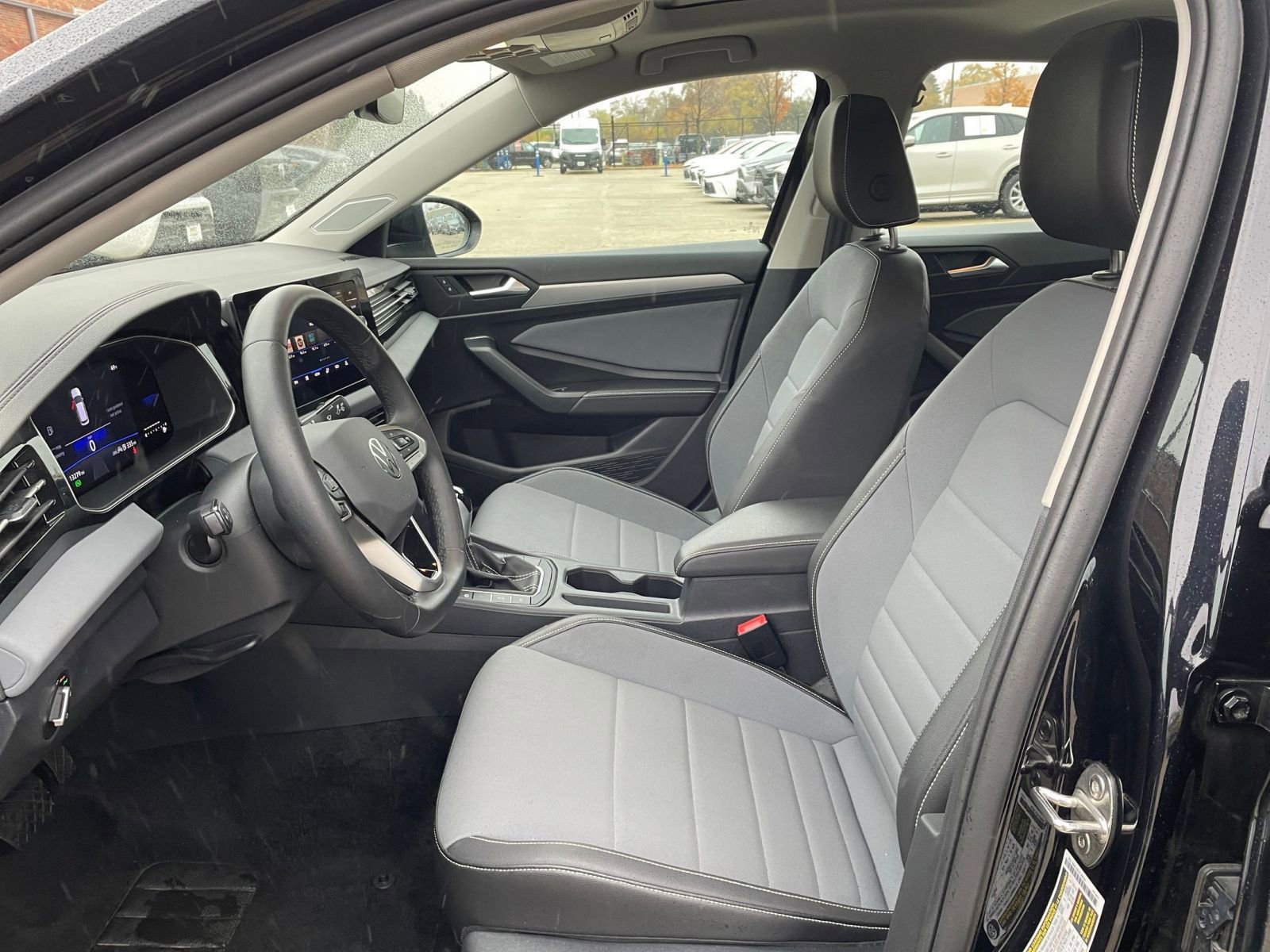 Thumbnail: 2025 Volkswagen Jetta - 25