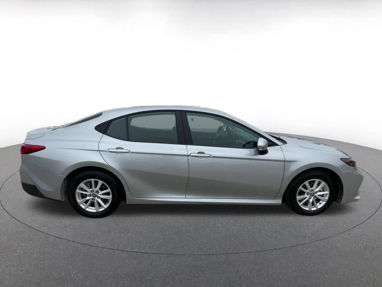 Thumbnail: 2025 Toyota Camry - 16