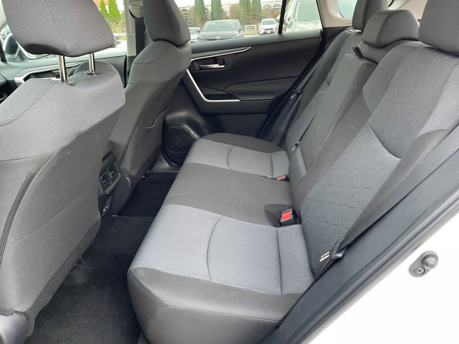 Thumbnail: 2025 Toyota RAV4 - 25