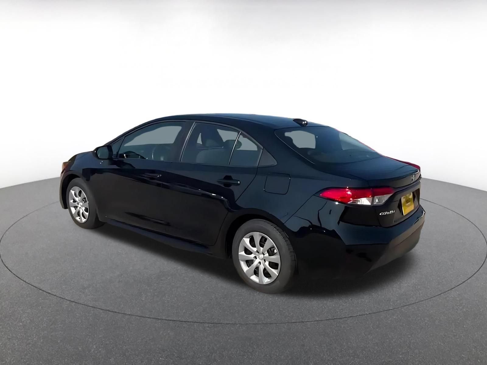Thumbnail: 2025 Toyota Corolla - 10