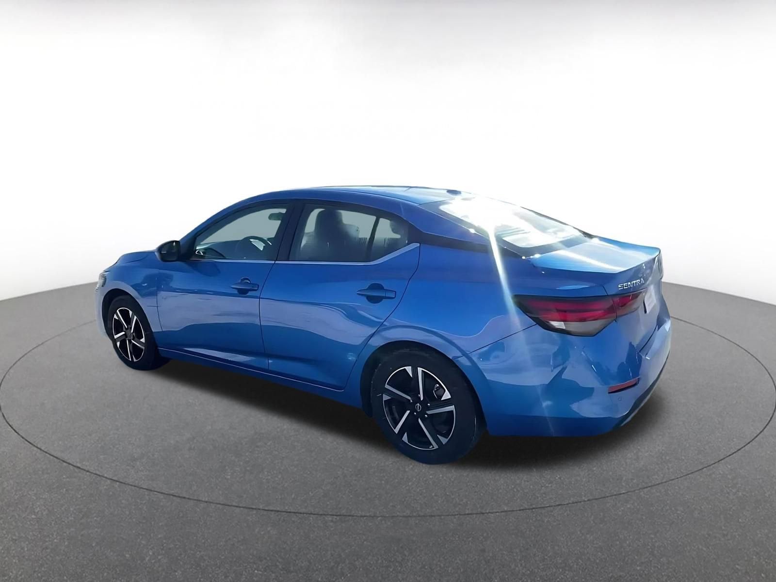 Thumbnail: 2024 Nissan Sentra - 10